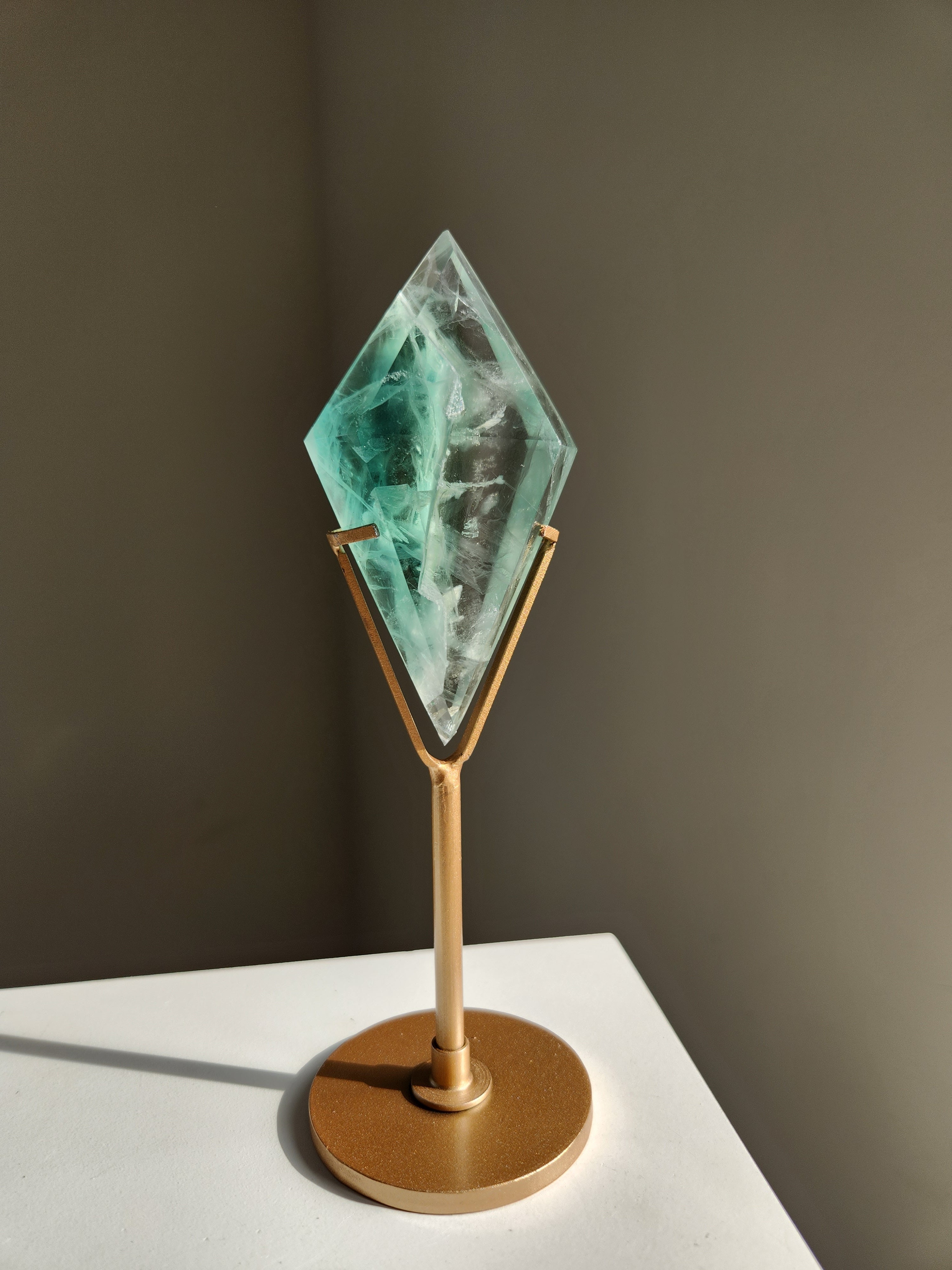 Fluorite Diamond 001