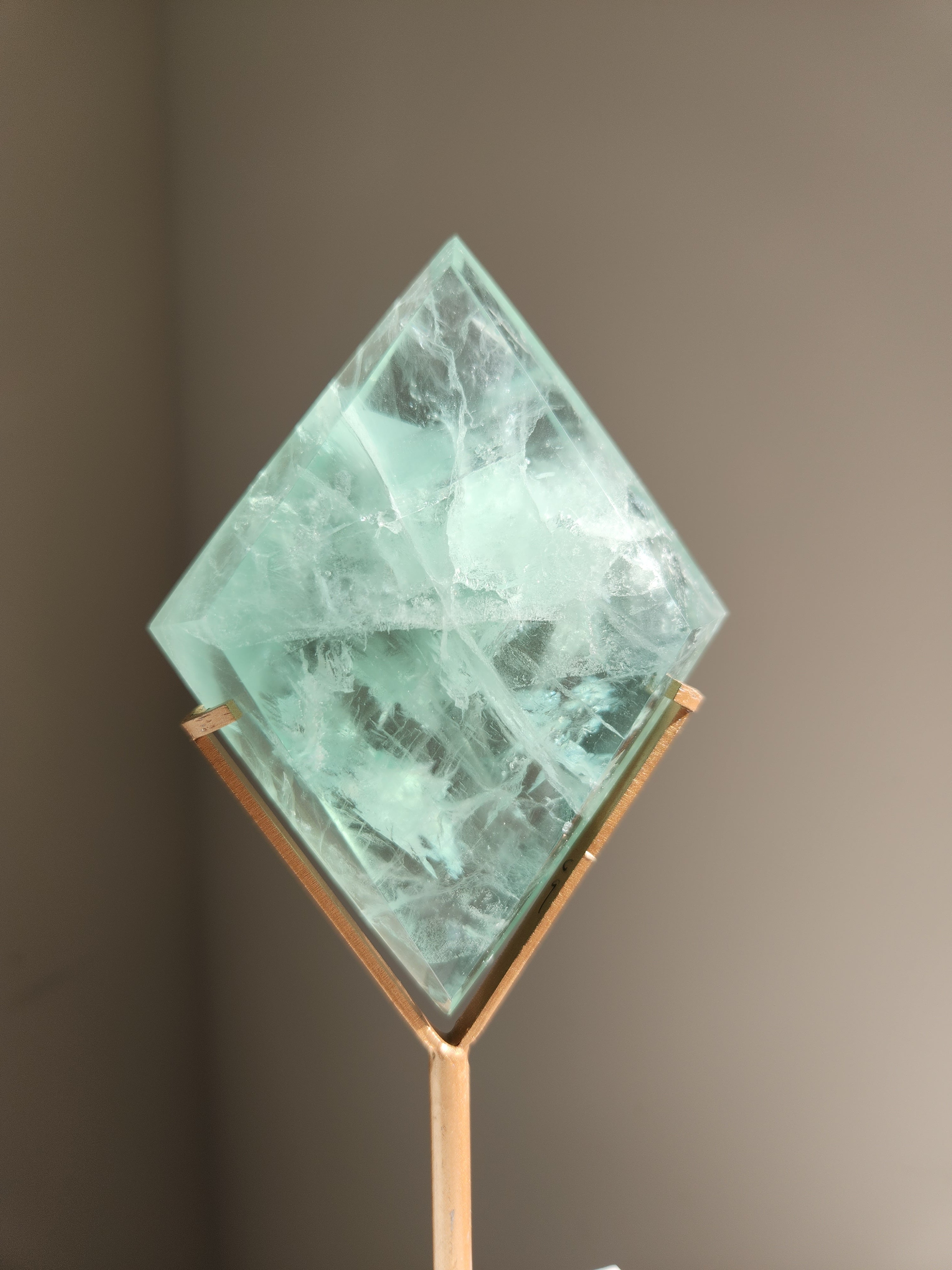 Fluorite Diamond 008