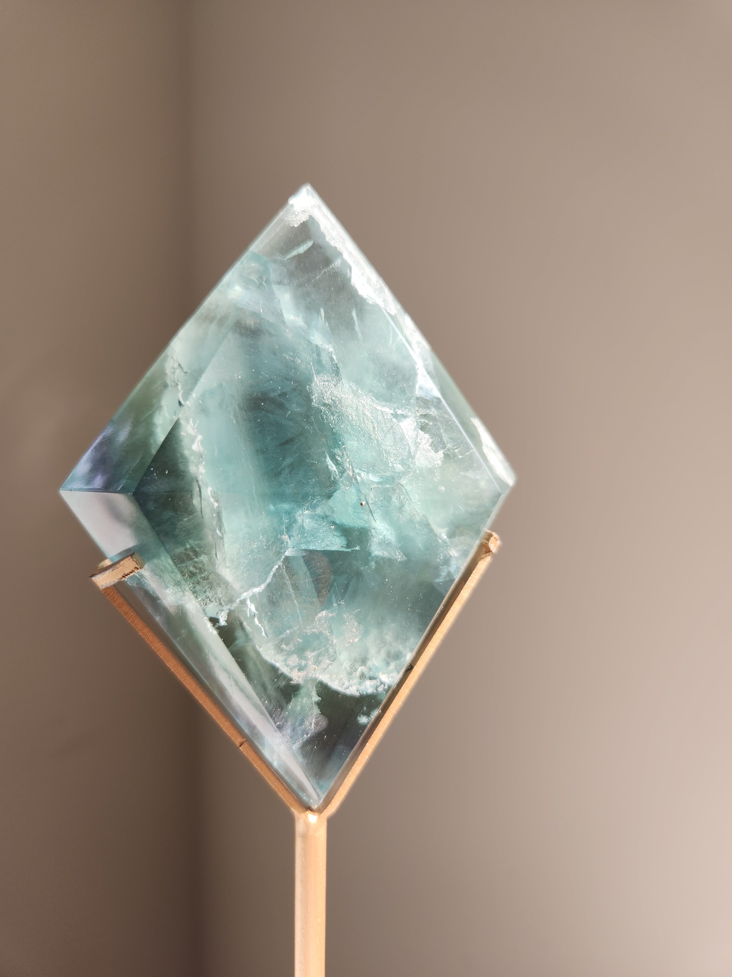 Fluorite Diamond 010