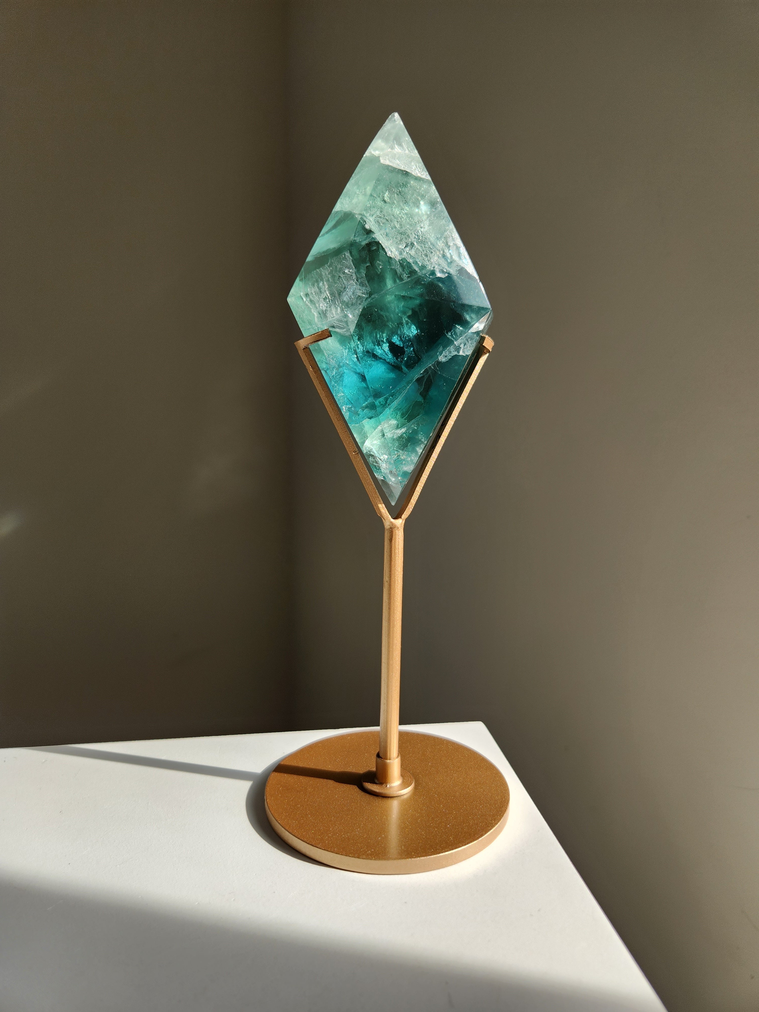Fluorite Diamond 011