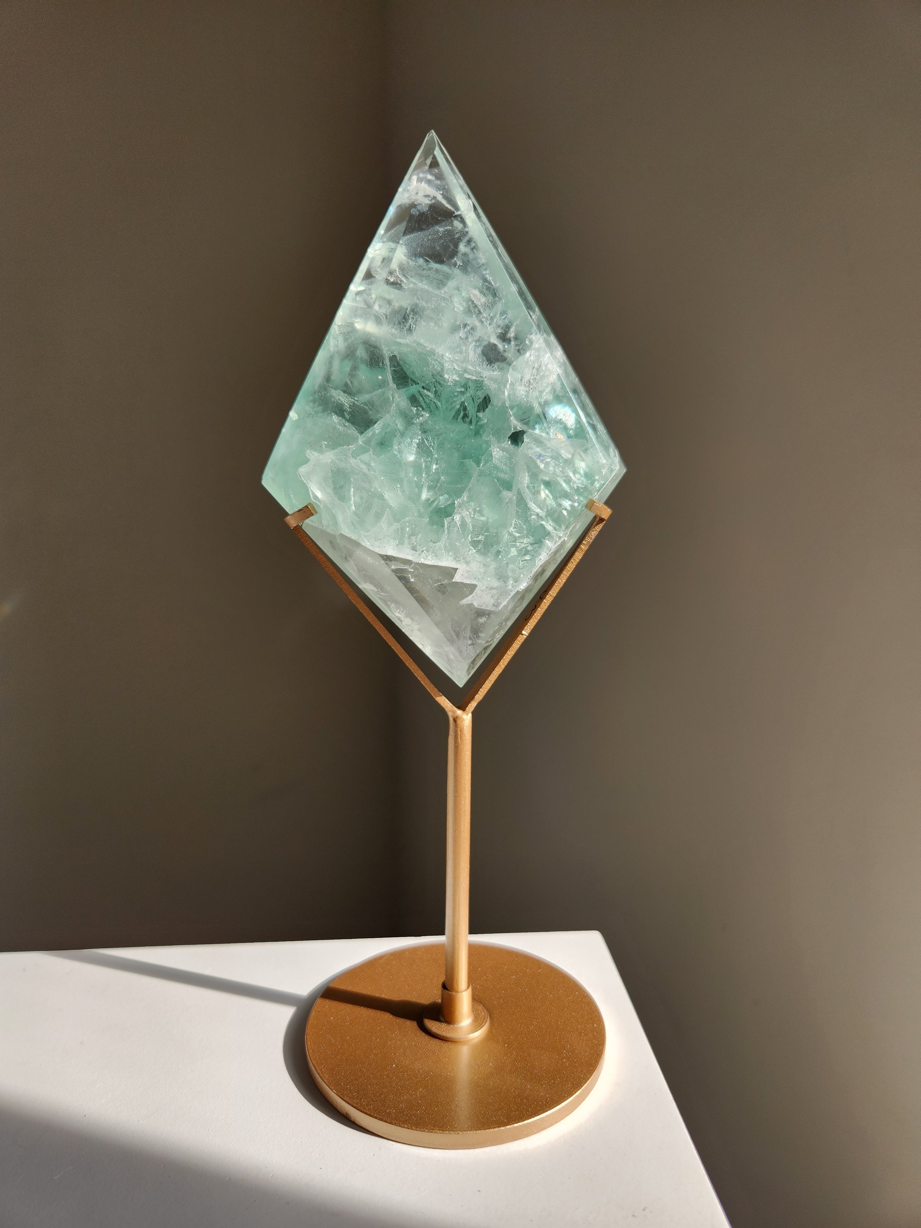 Fluorite Diamond 014