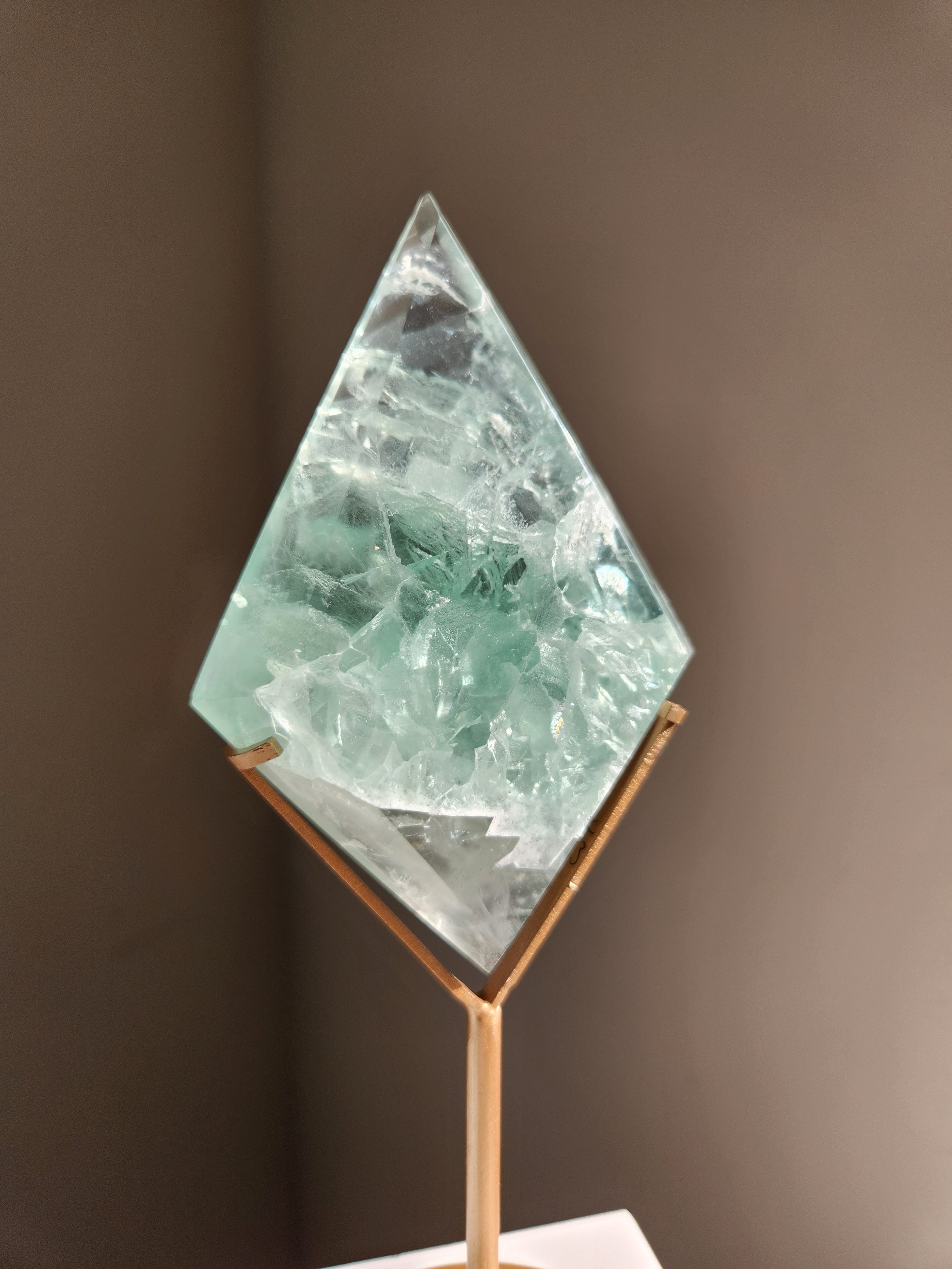 Fluorite Diamond 014