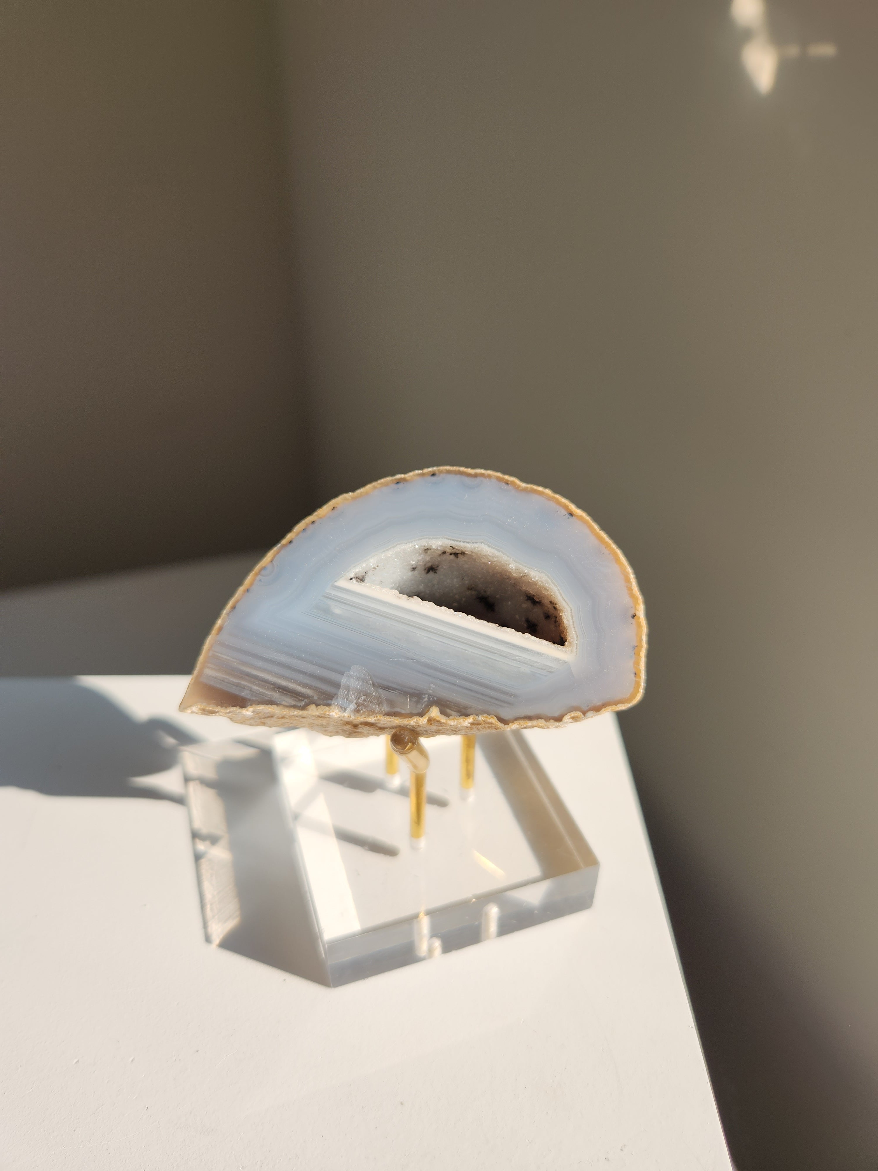 Agate Geode Display 001