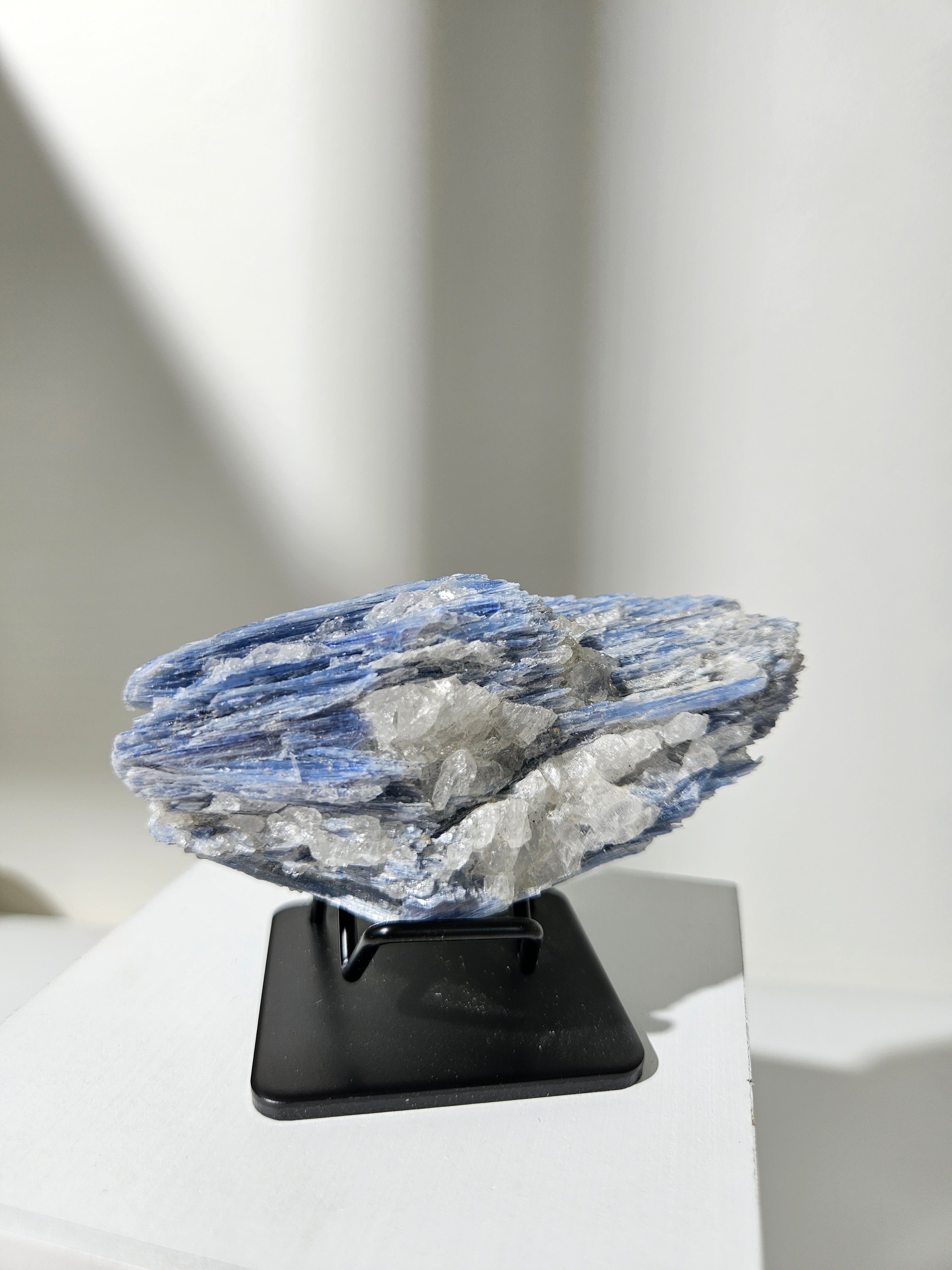 Raw Blue Kyanite 002