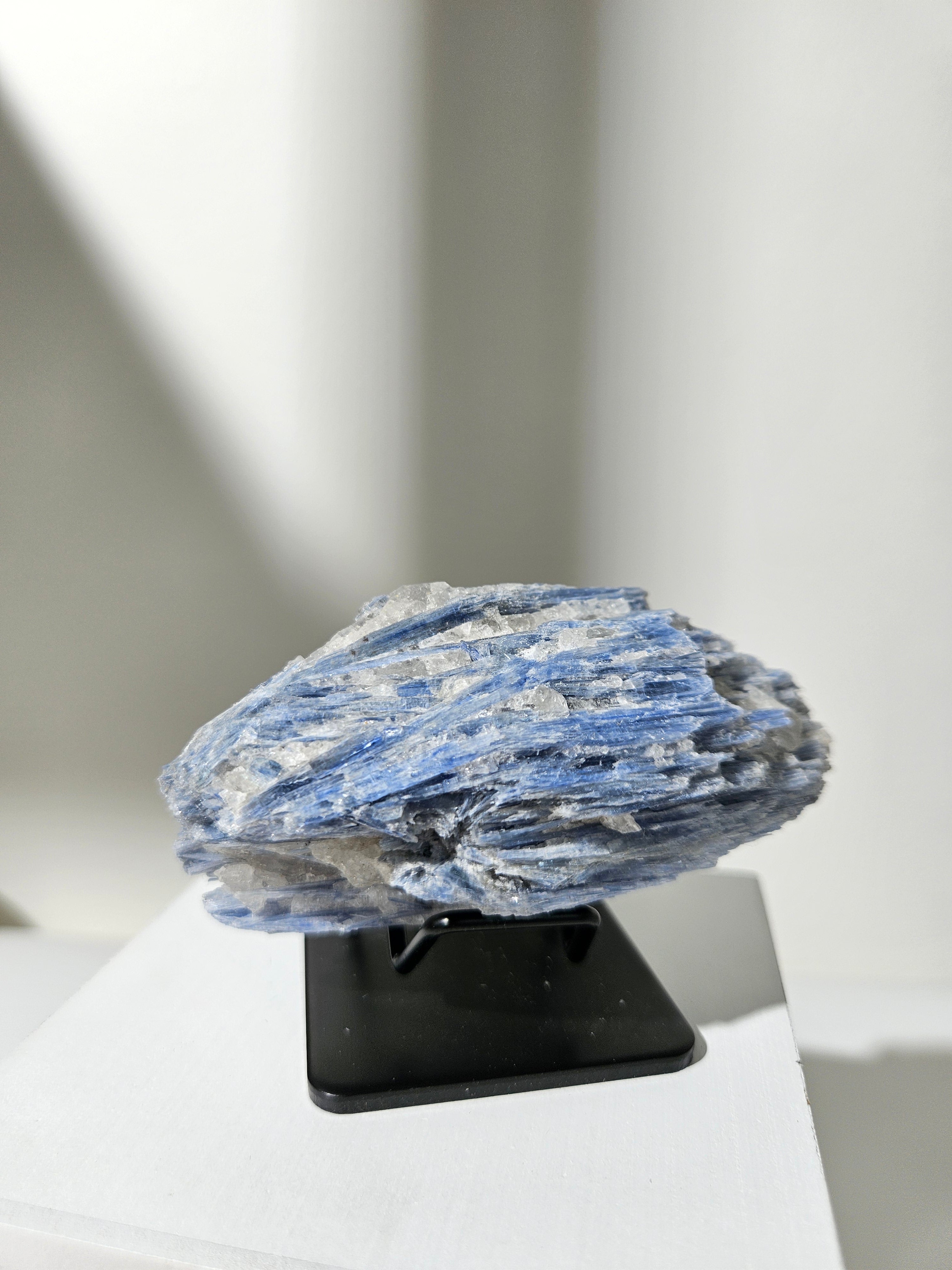 Raw Blue Kyanite 002