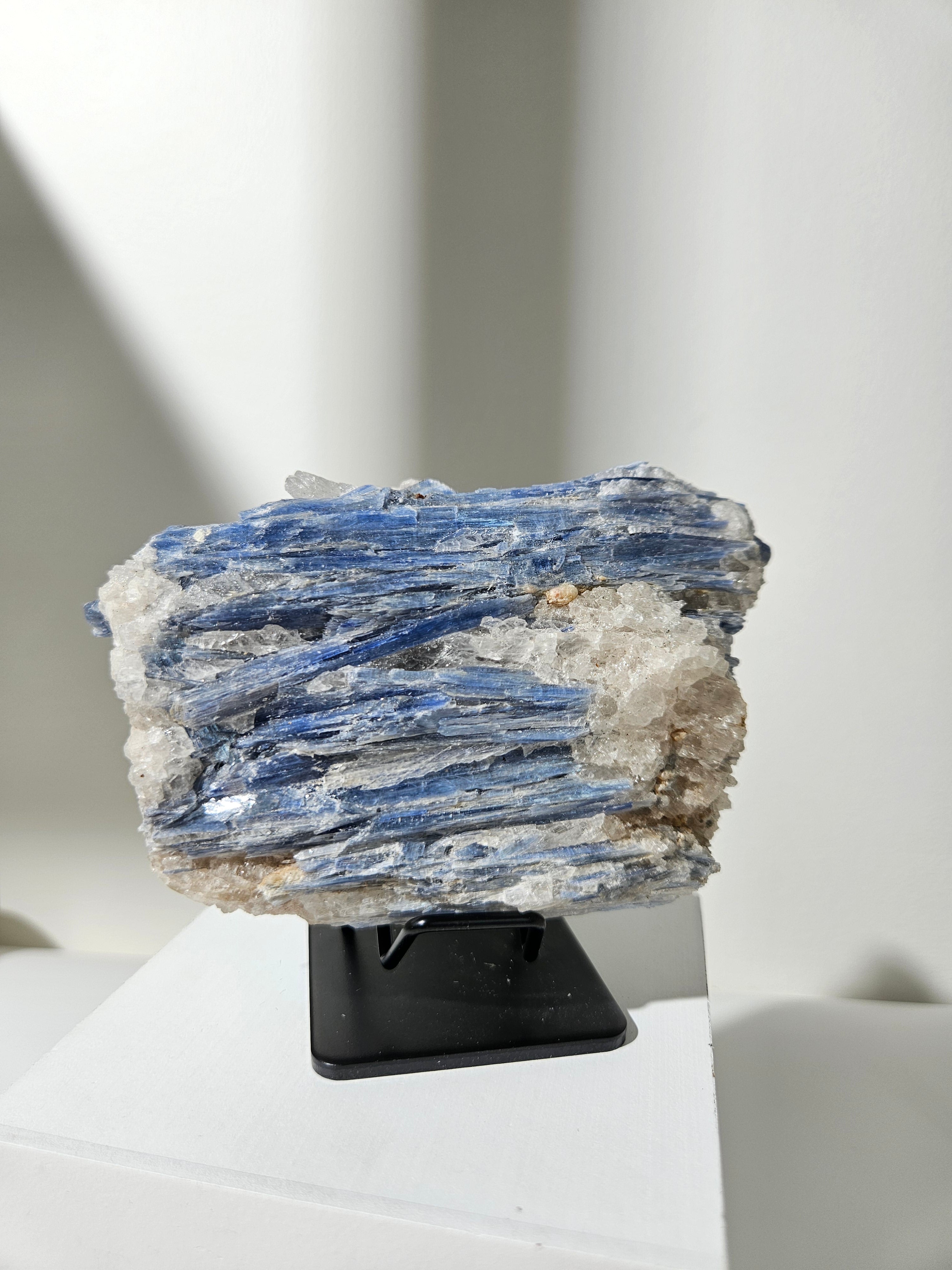 Raw Blue Kyanite 003