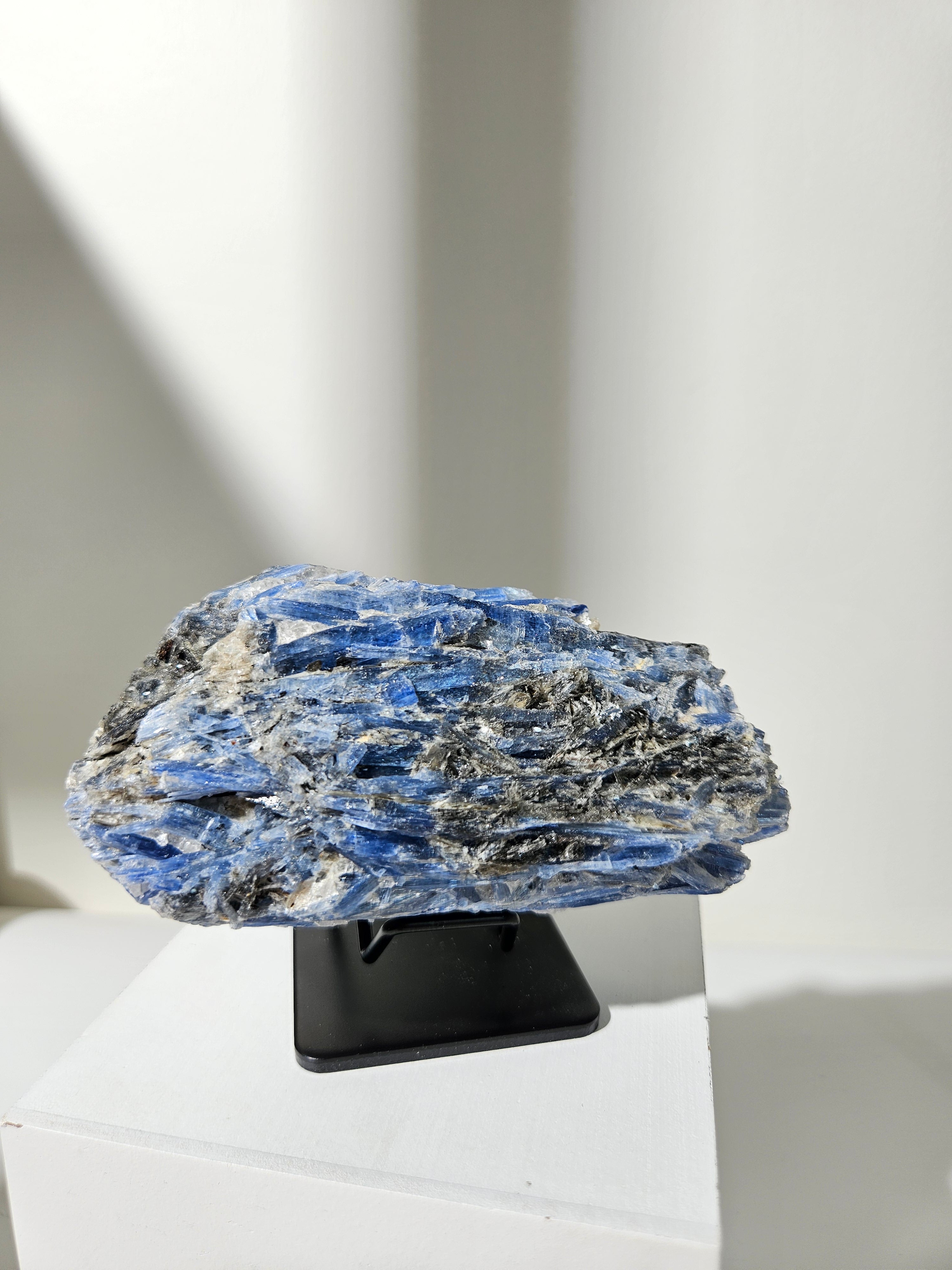 Raw Blue Kyanite 004