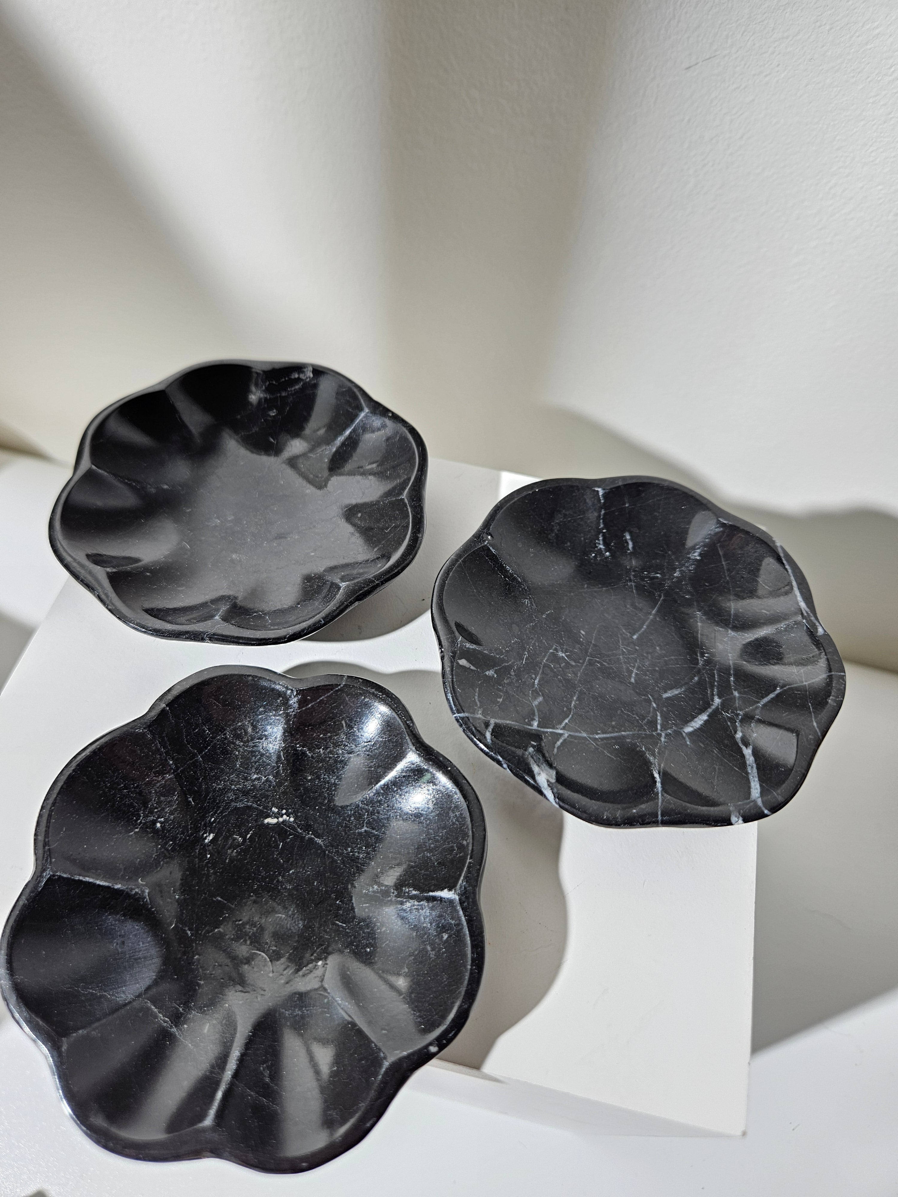 Black Marble Scalloped Dish