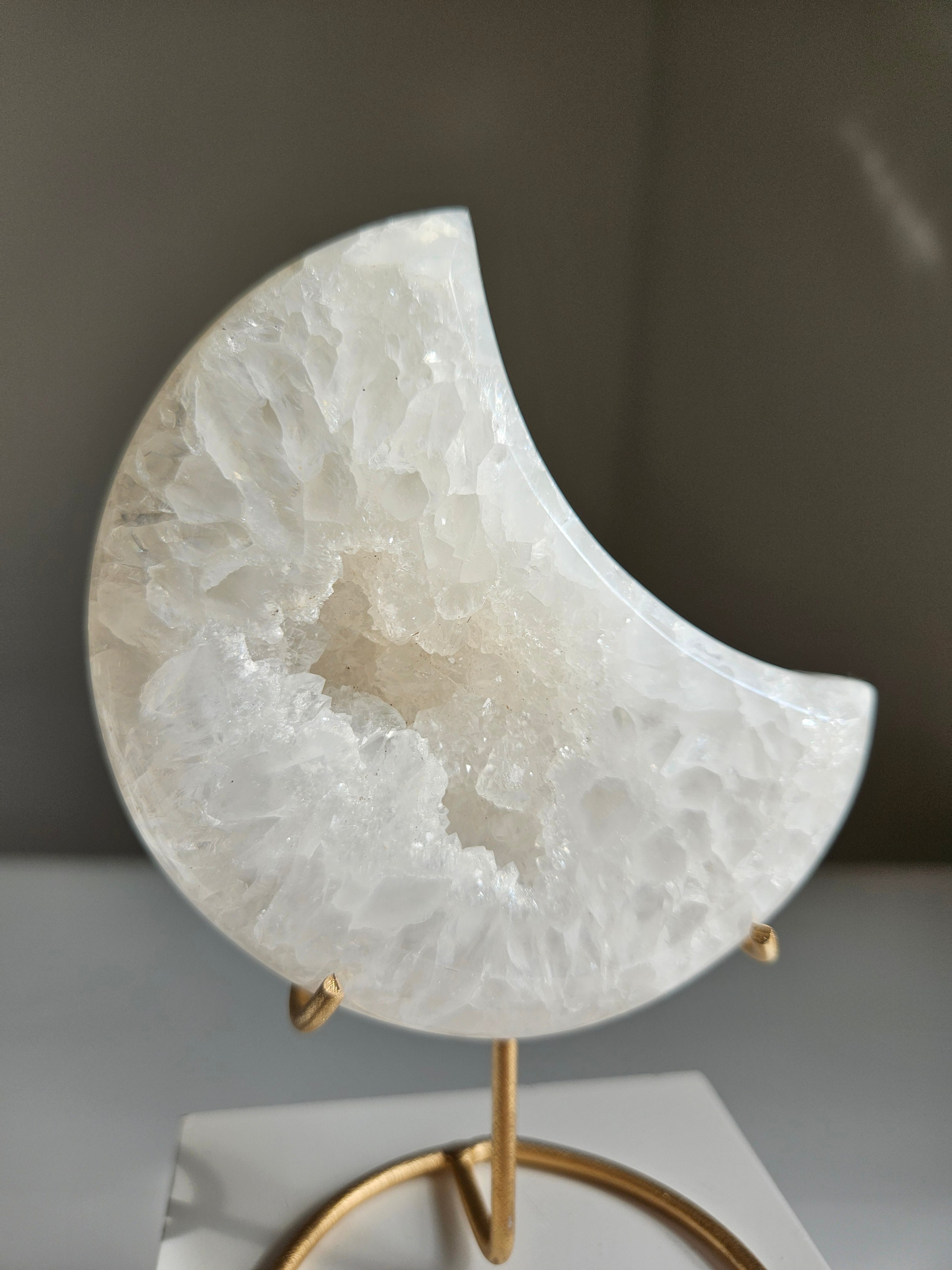 Druzy Agate Moon 007