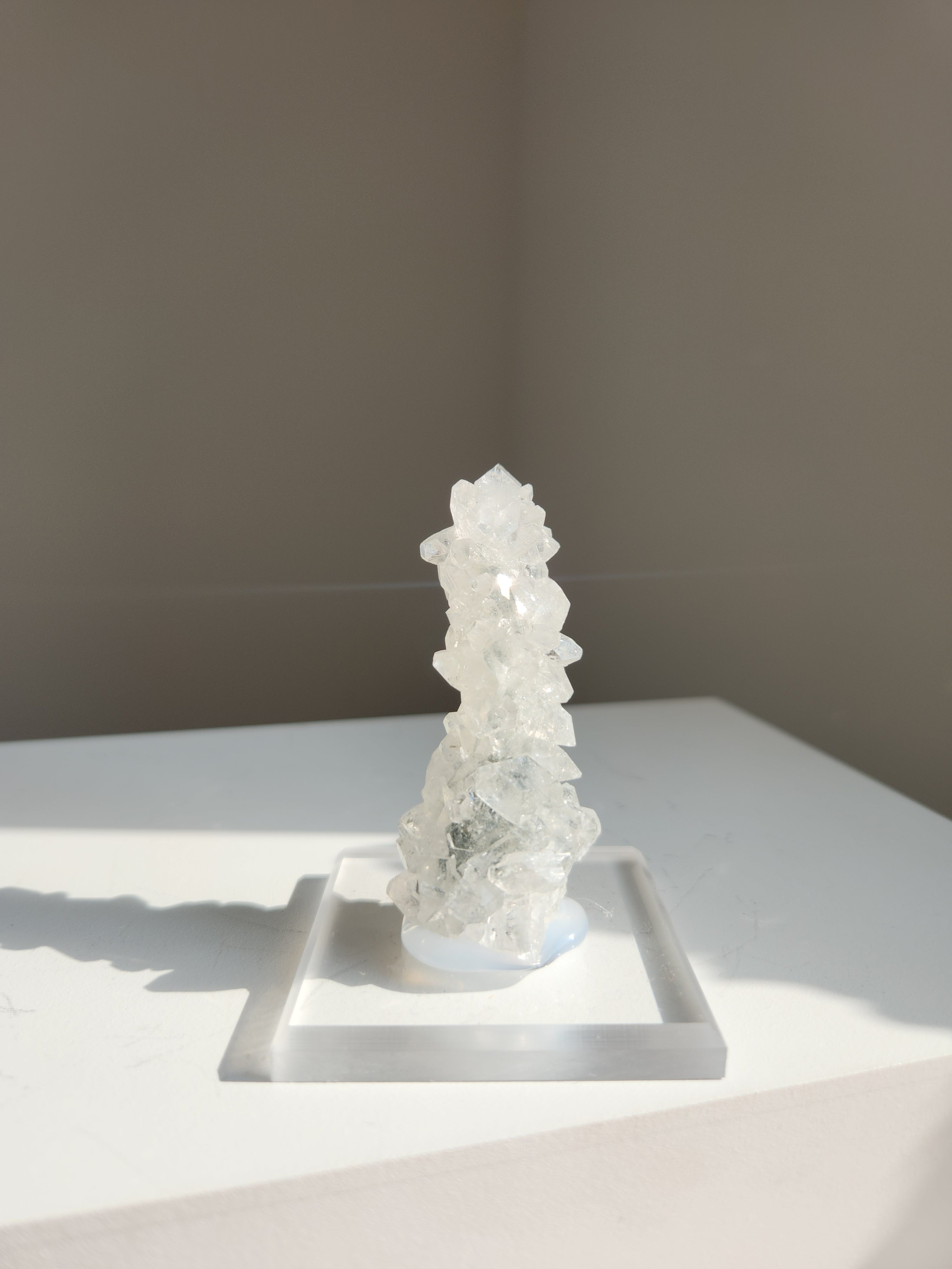 Apophyllite in Stalactite 001