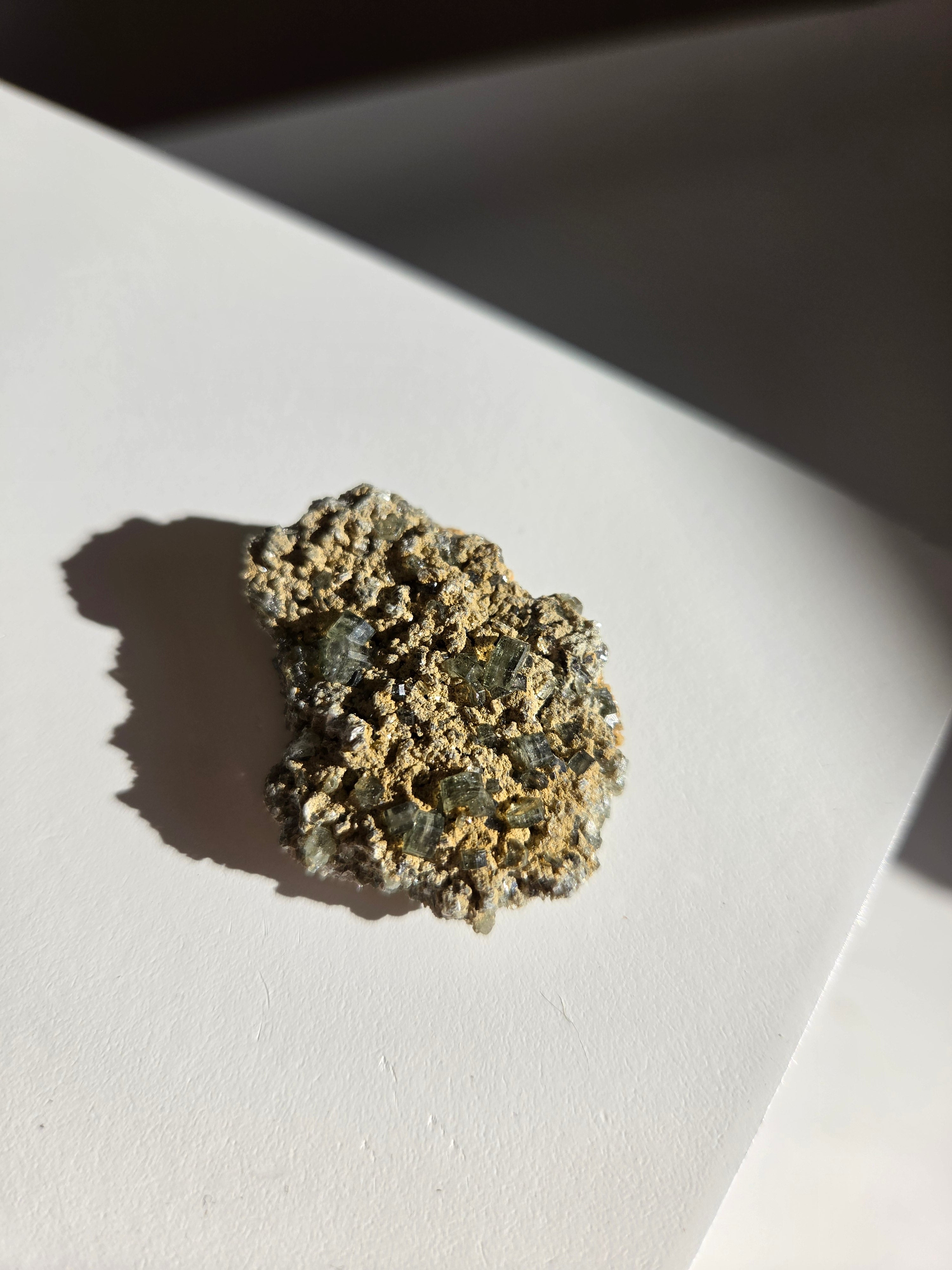 Hematite x Green Apatite 001