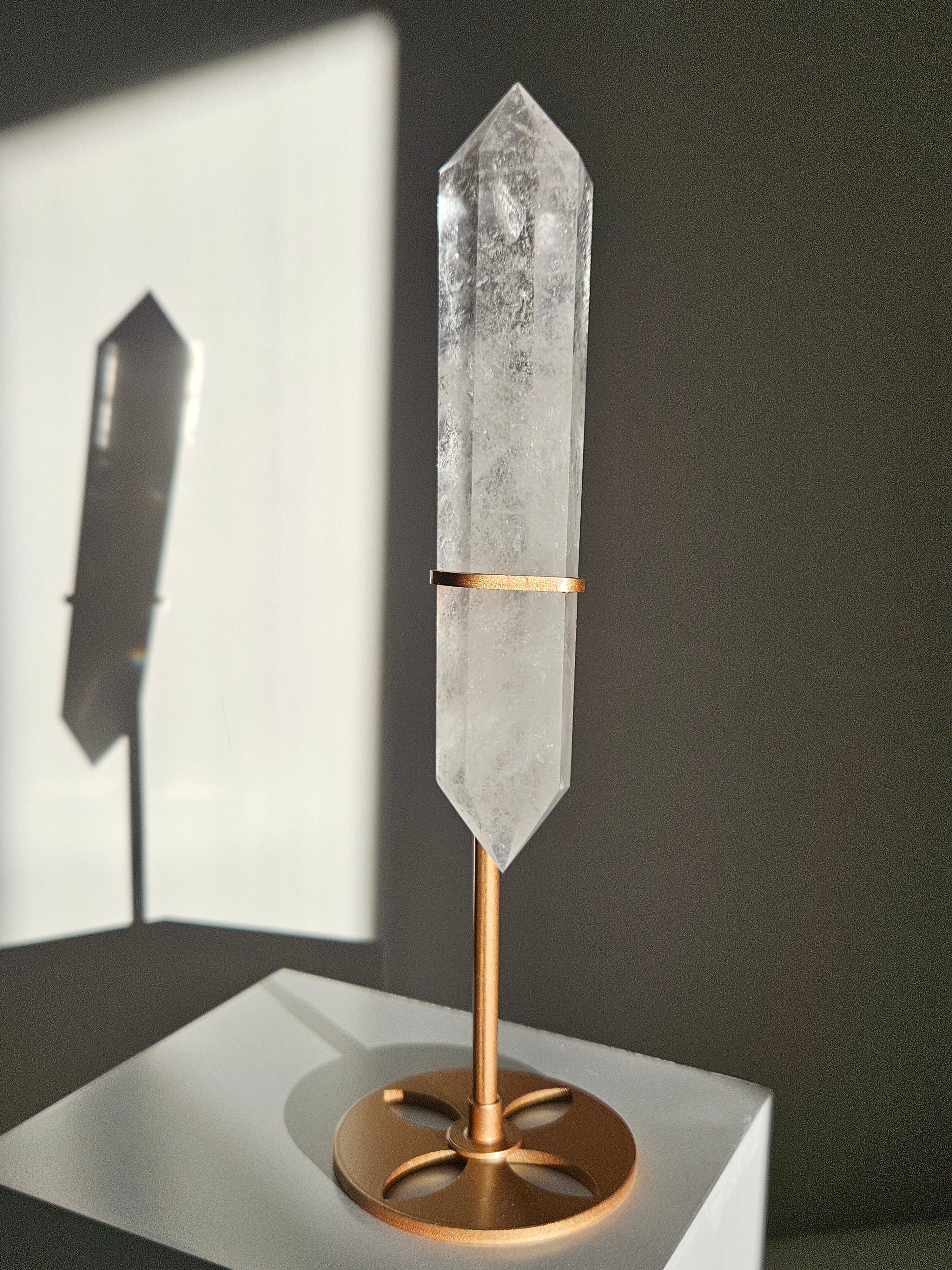 Quartz Wand on Stand 004