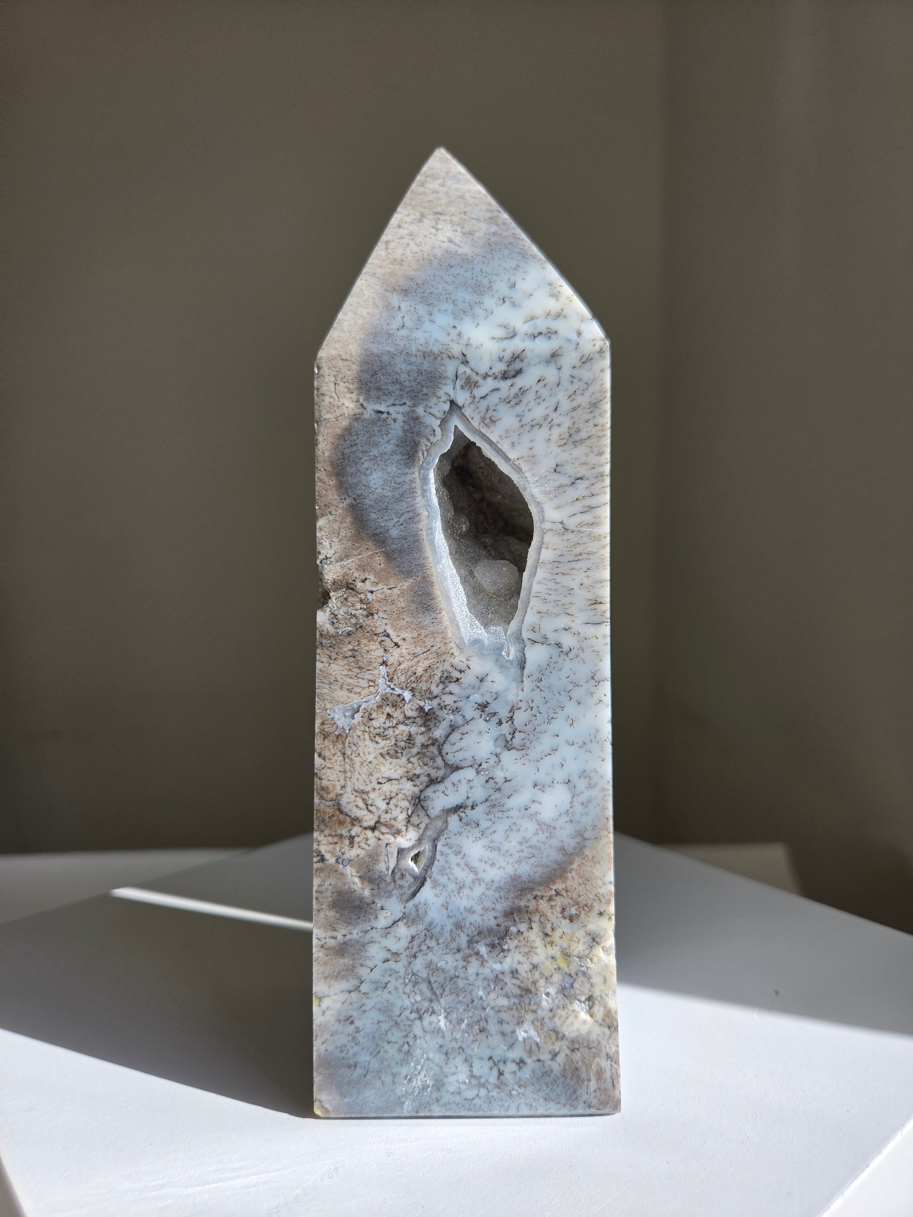 Dendritic Opal Tower 003
