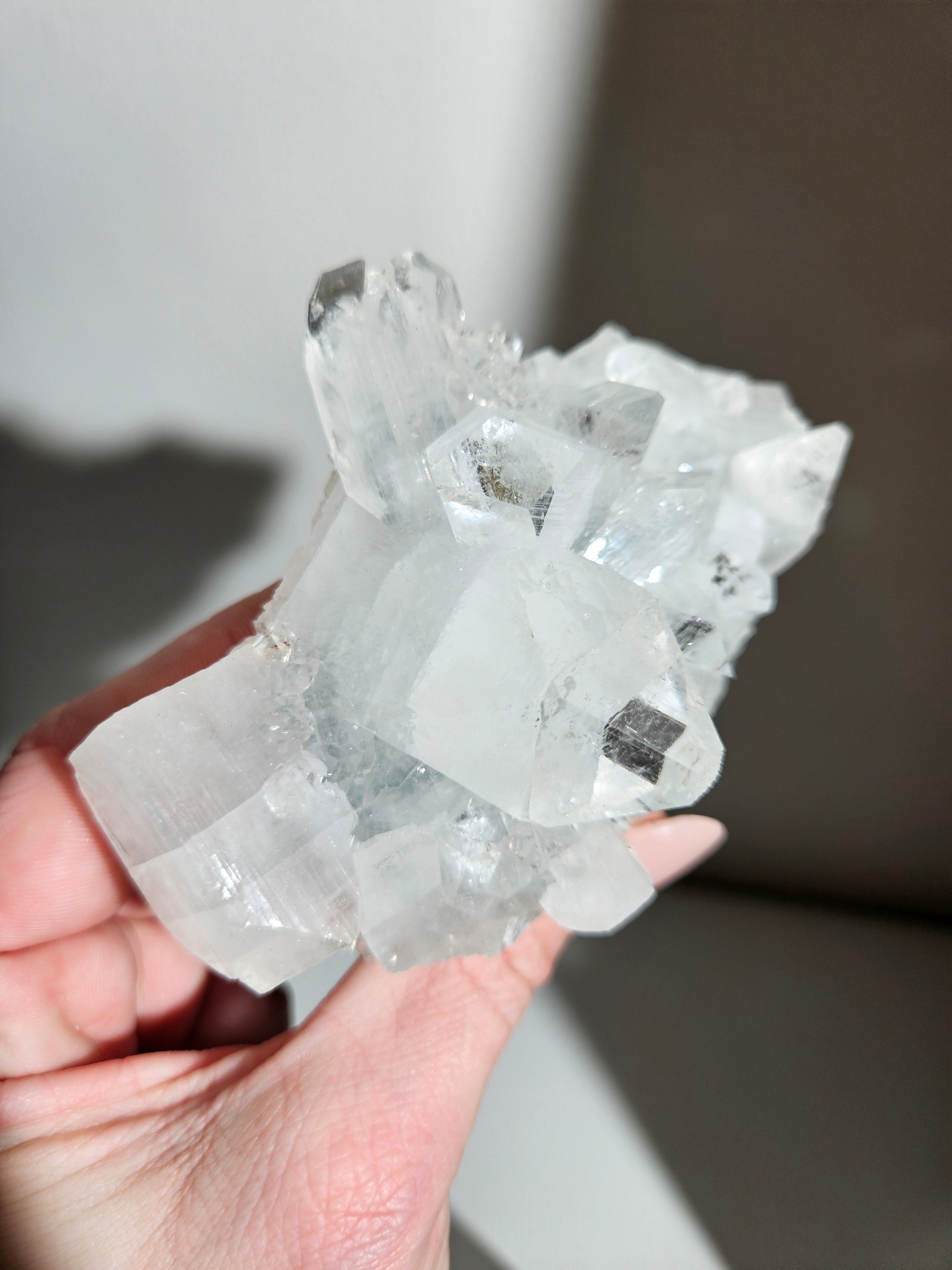 Apophyllite 032