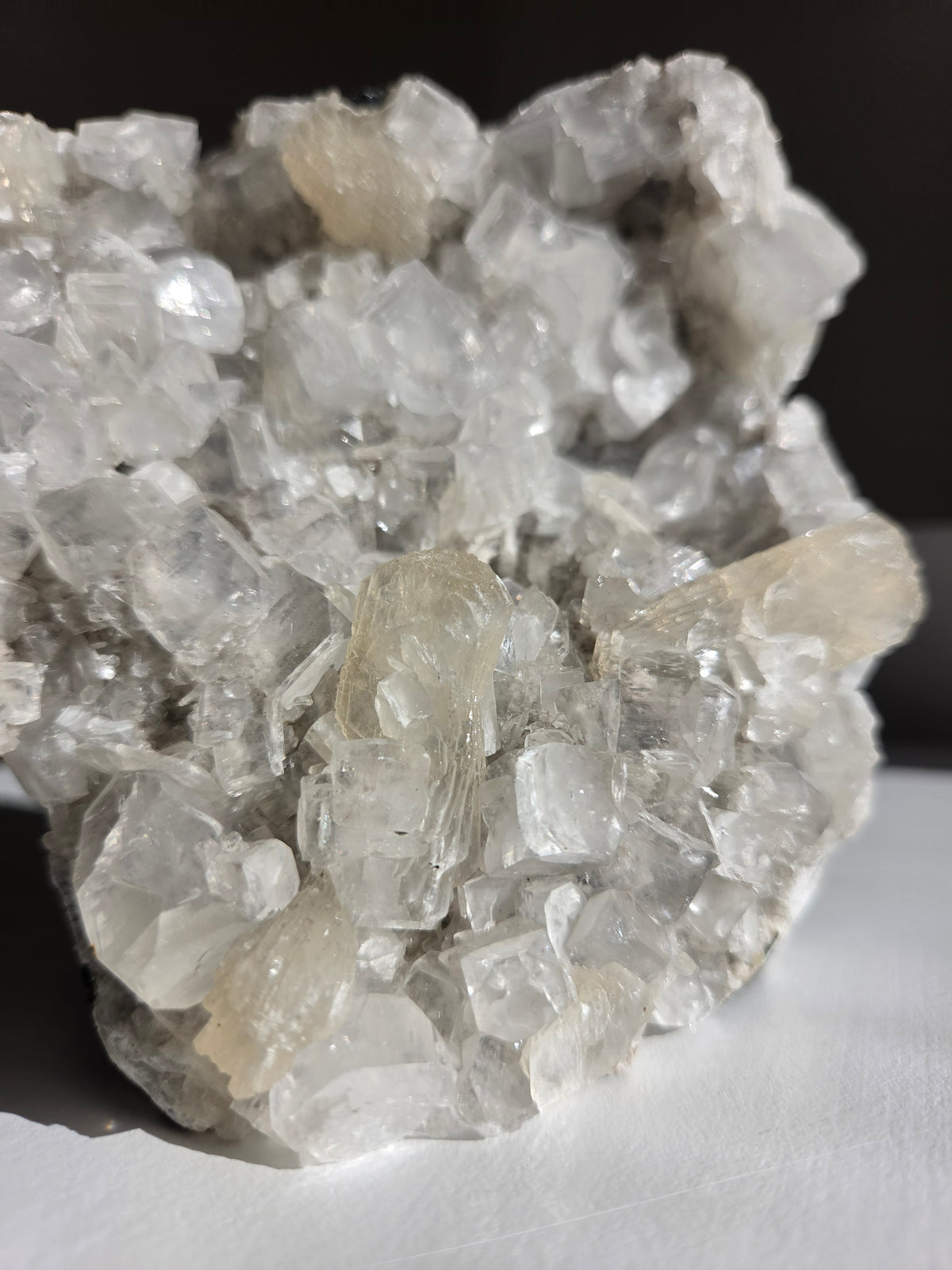 Apophyllite x Stilbite 001
