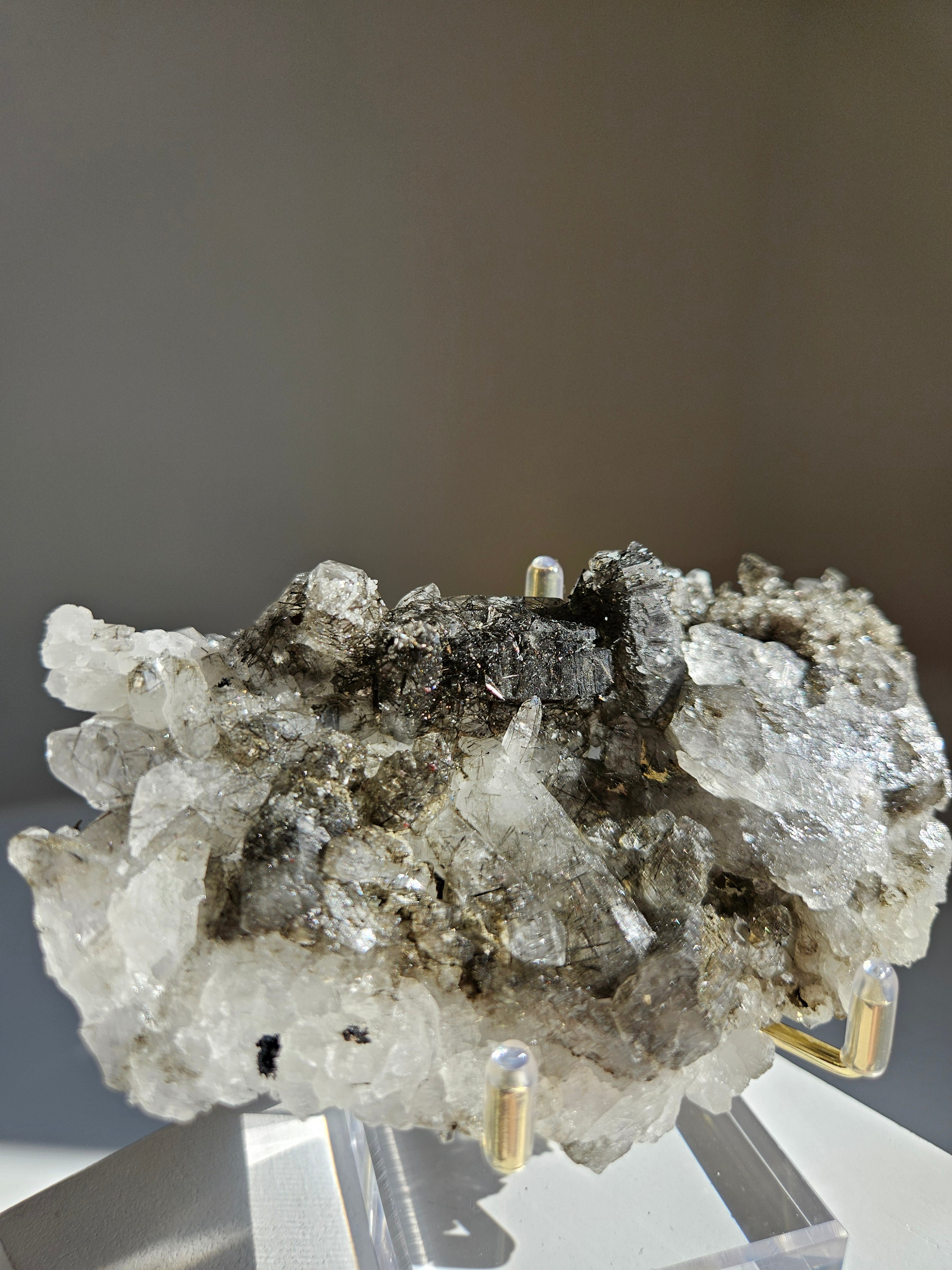 Black Tourmaline in Quartz 011