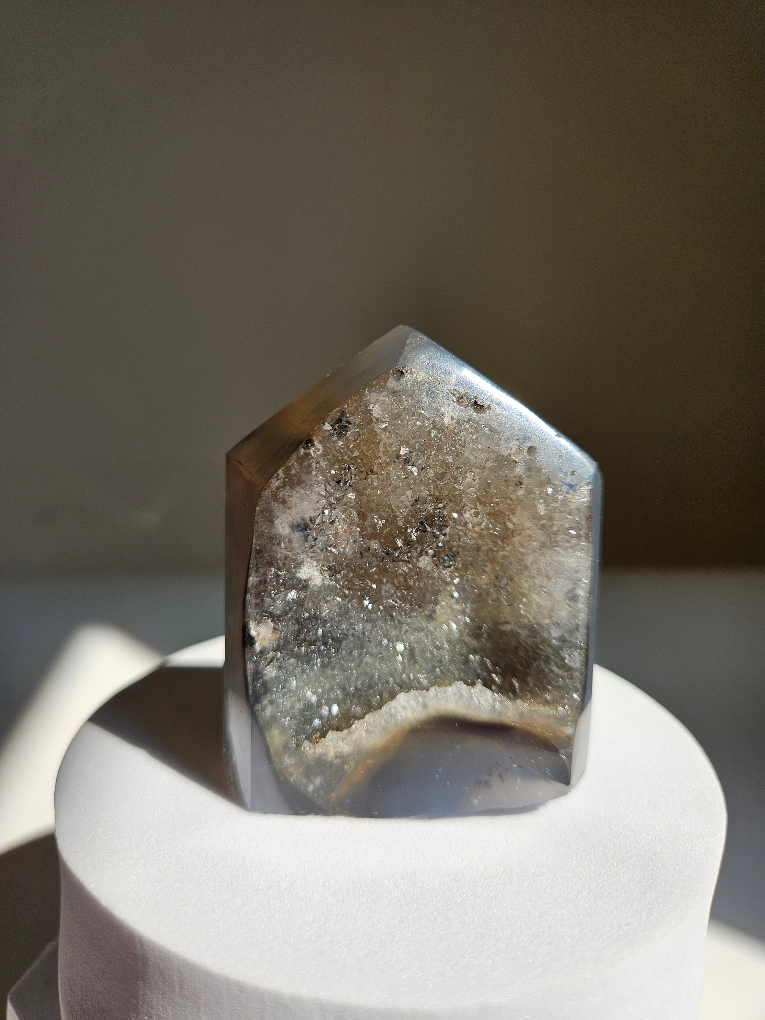 Raw Amethyst Tower 001
