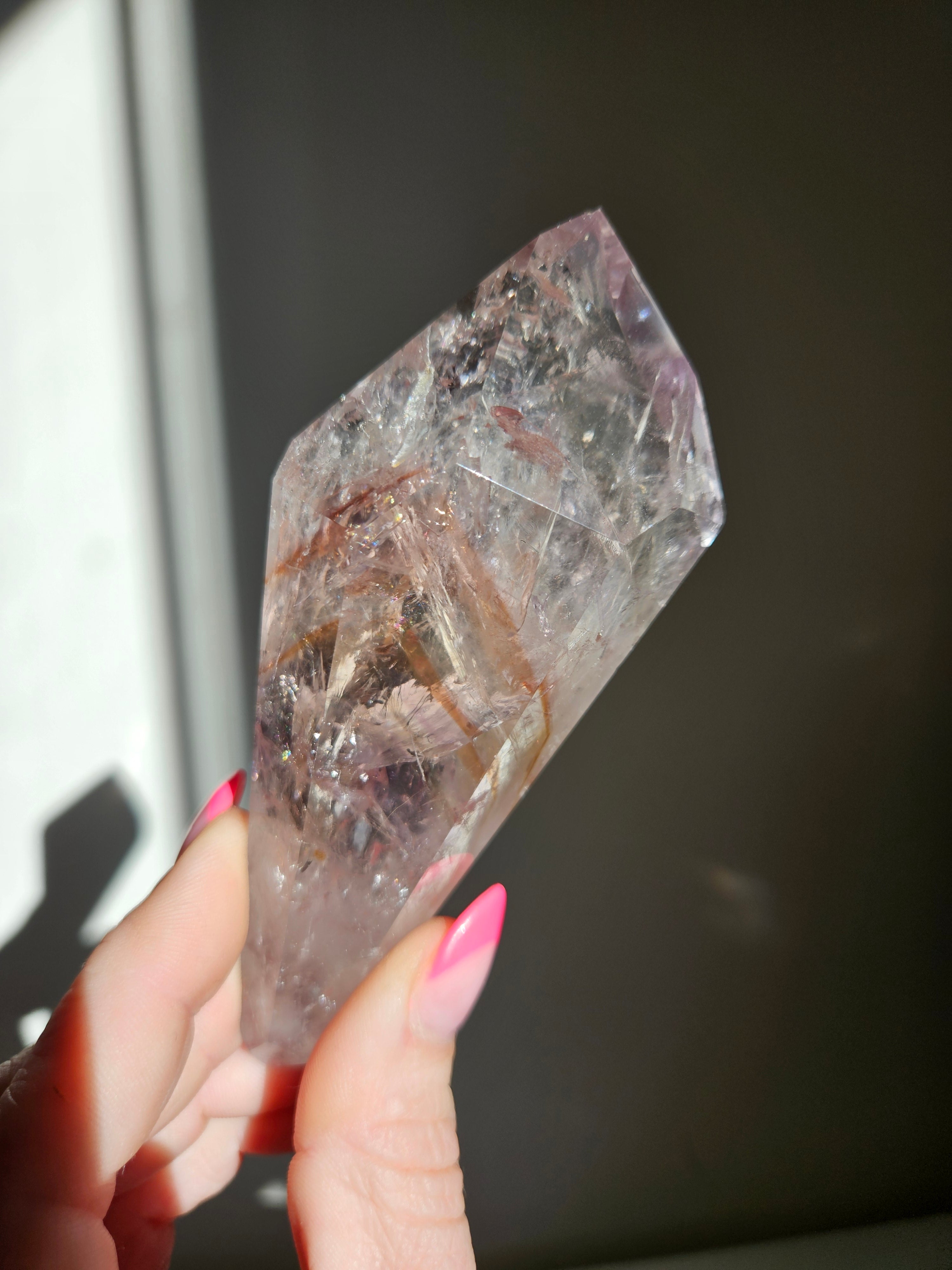 UV reactive Amethyst Wand 009