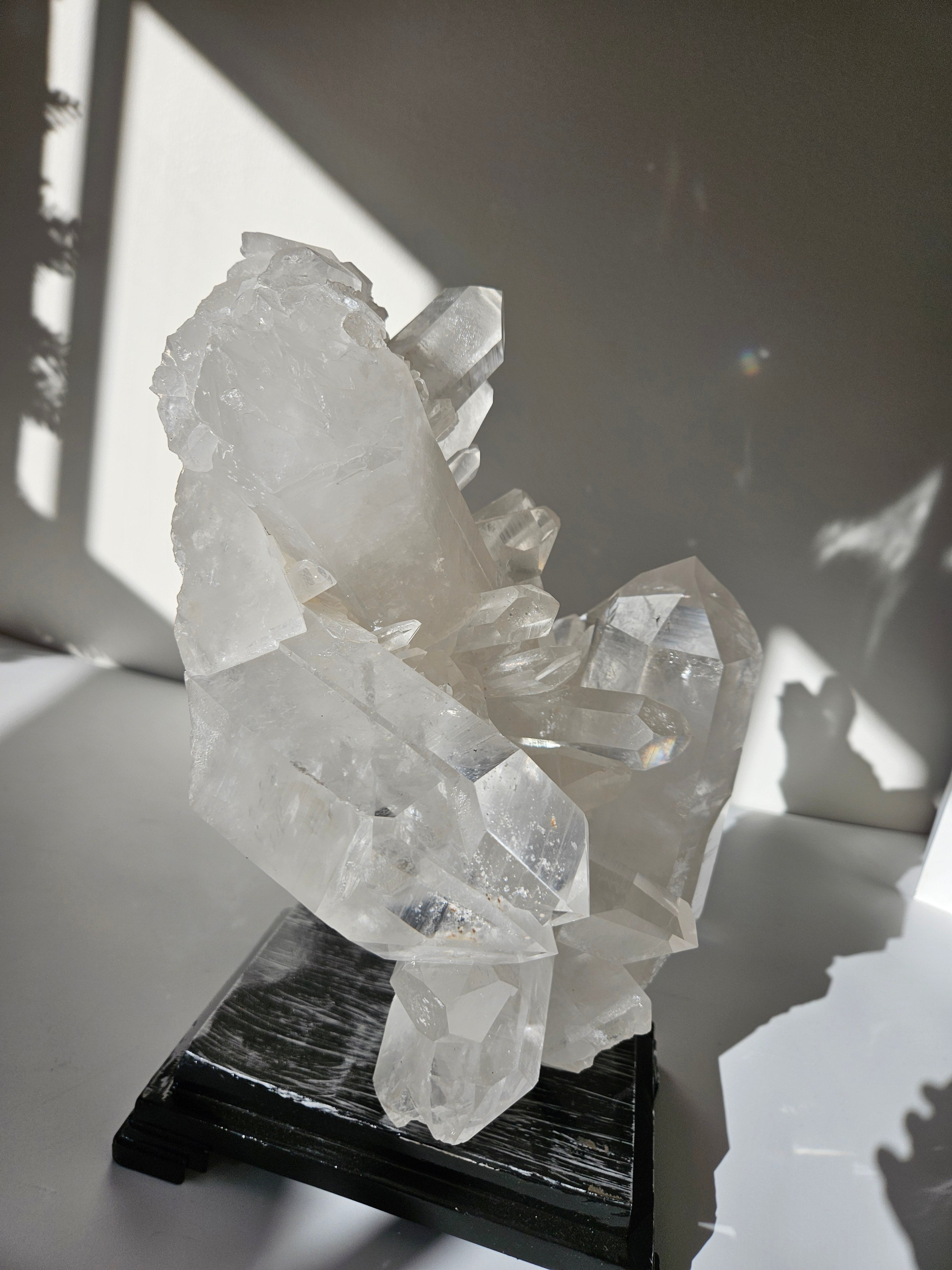 XL Quartz Cluster Statement