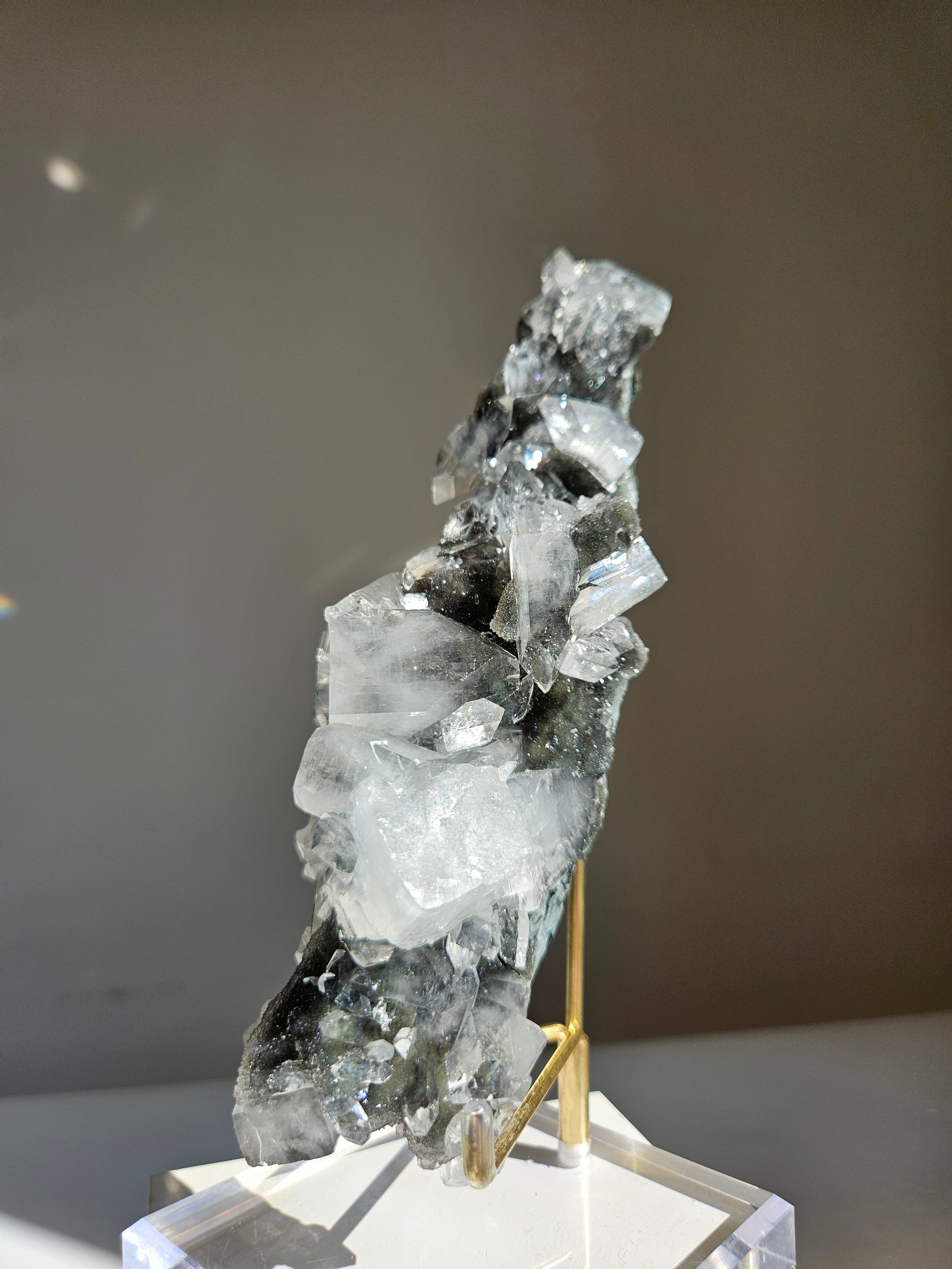 Apophyllite on Black Chalcedony 026