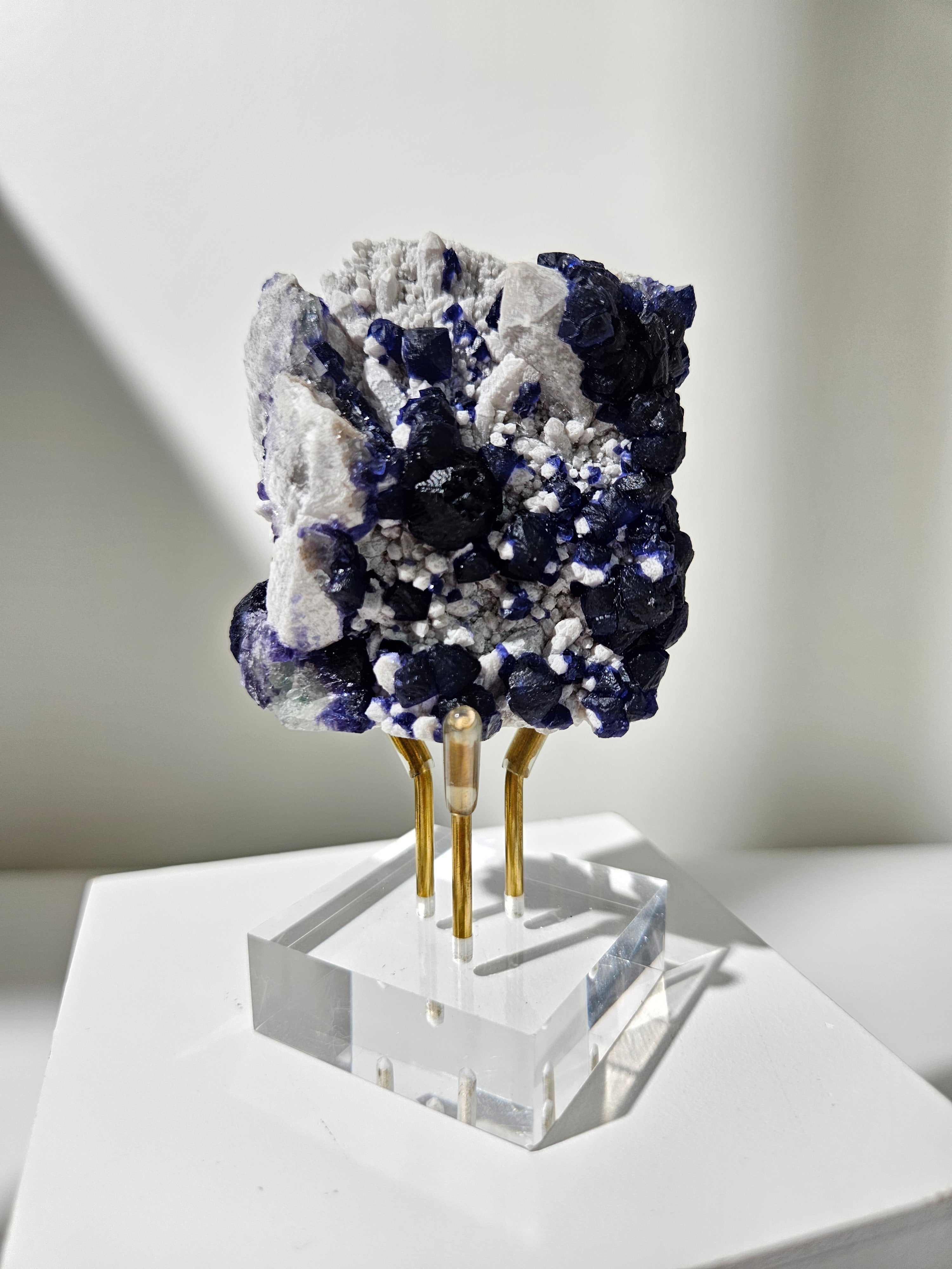 Blue Fluorite on Quartz 003