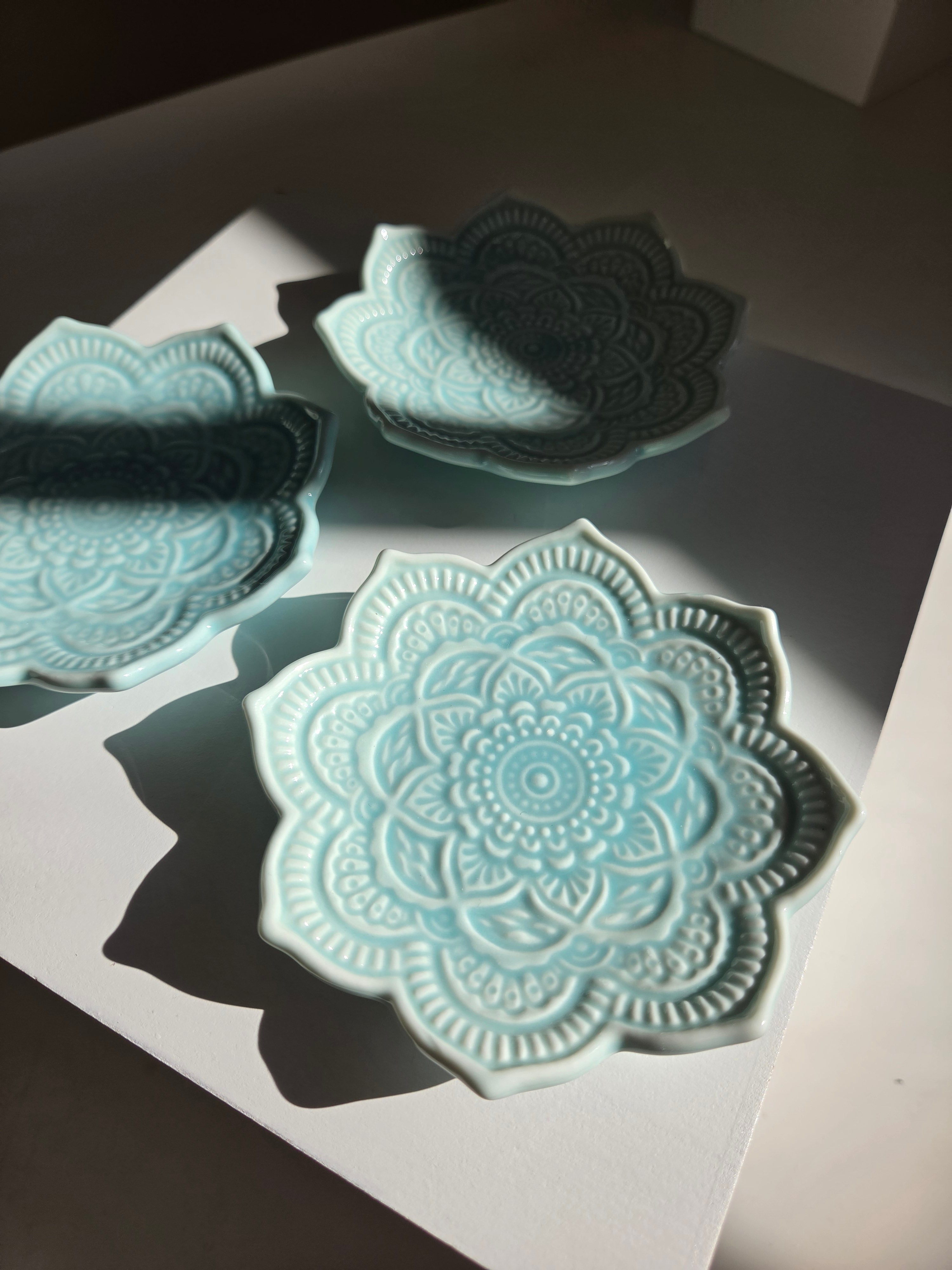 Mint Lotus Dish