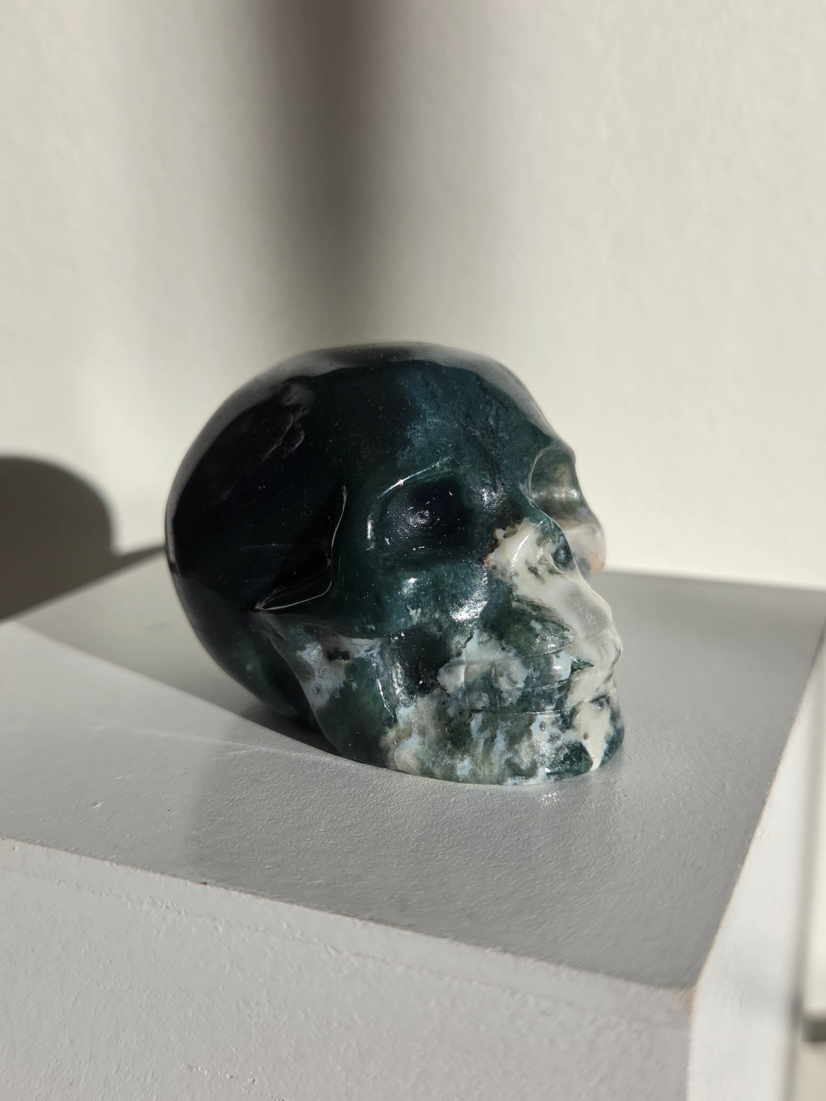 Moss Agate Skull 002