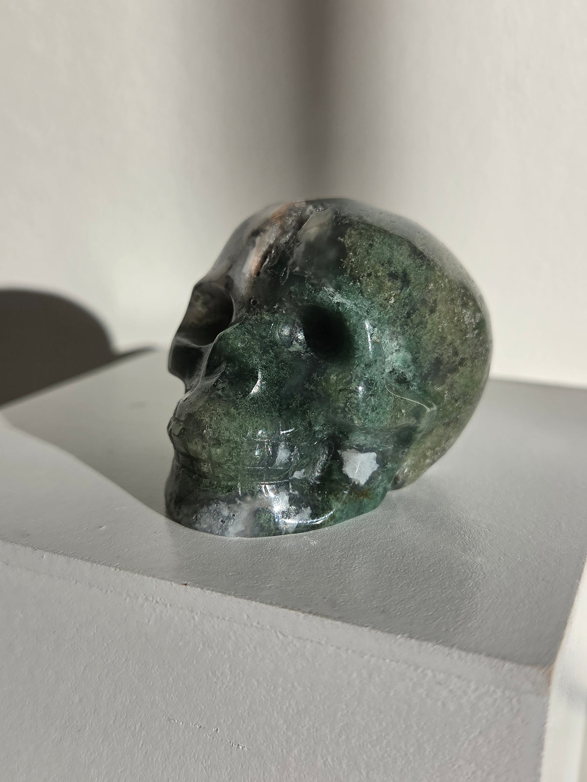 Moss Agate Skull 006