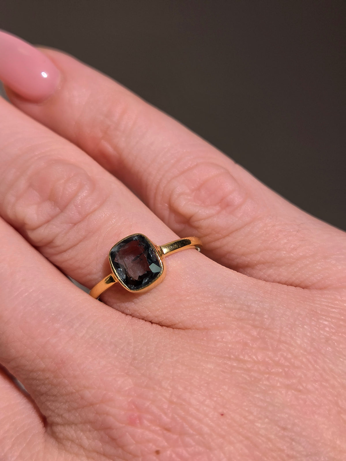 Size 8 | Spinel Ring | gold 002