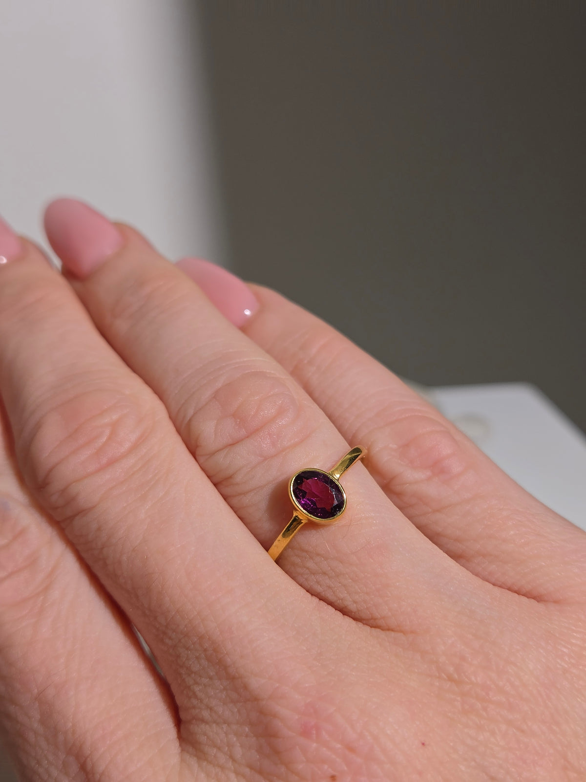 Size 8 | Garnet Ring | gold