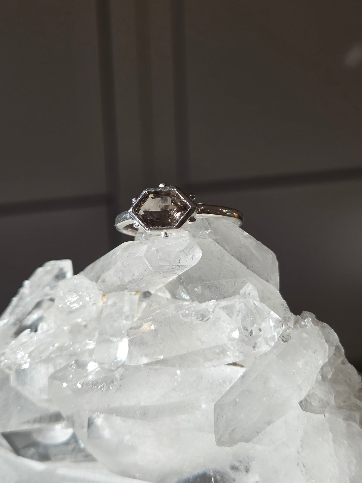 Size 9.5 | Smoky Ring | silver 042