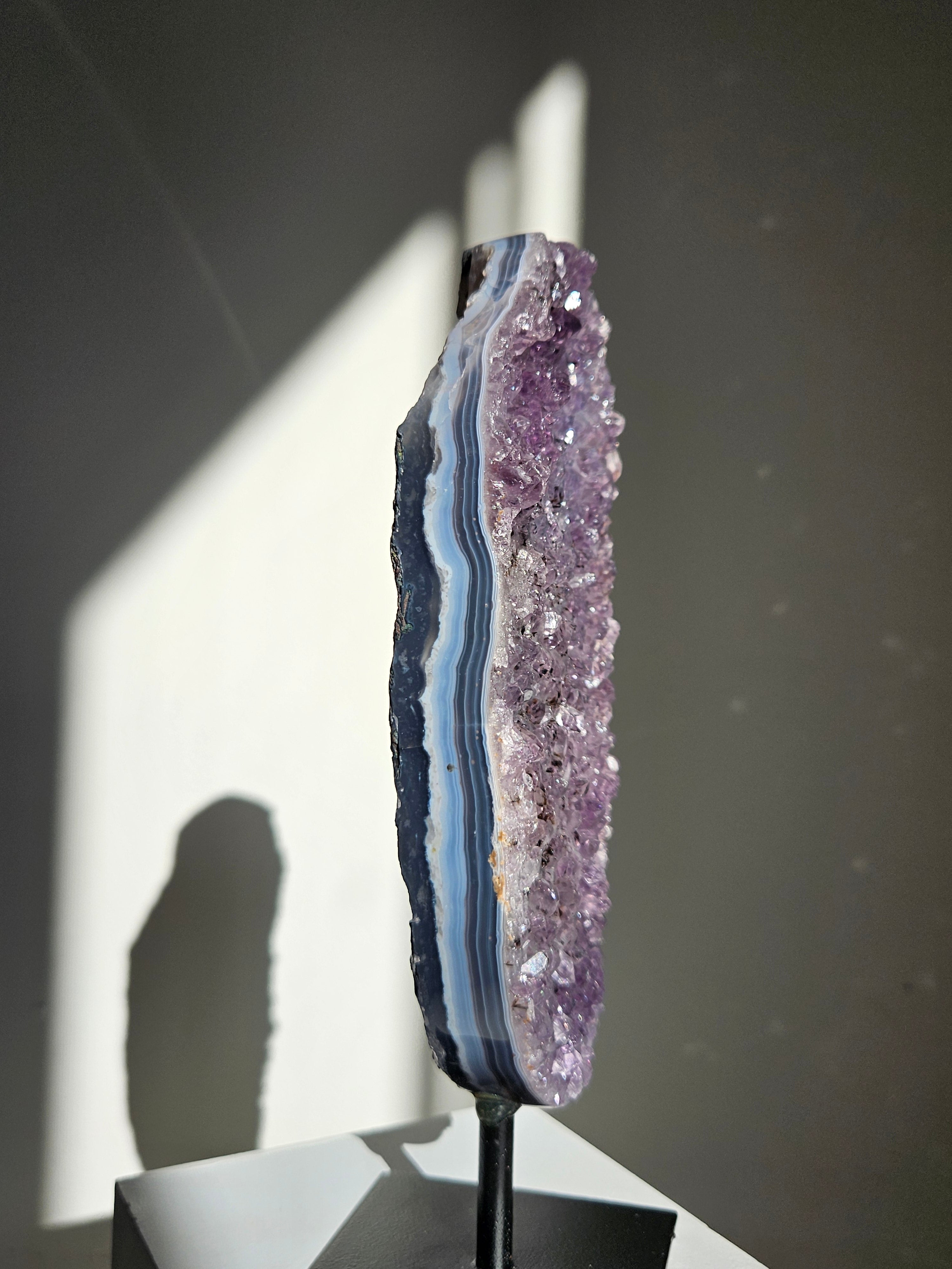 Agate x Amethyst on Stand 001