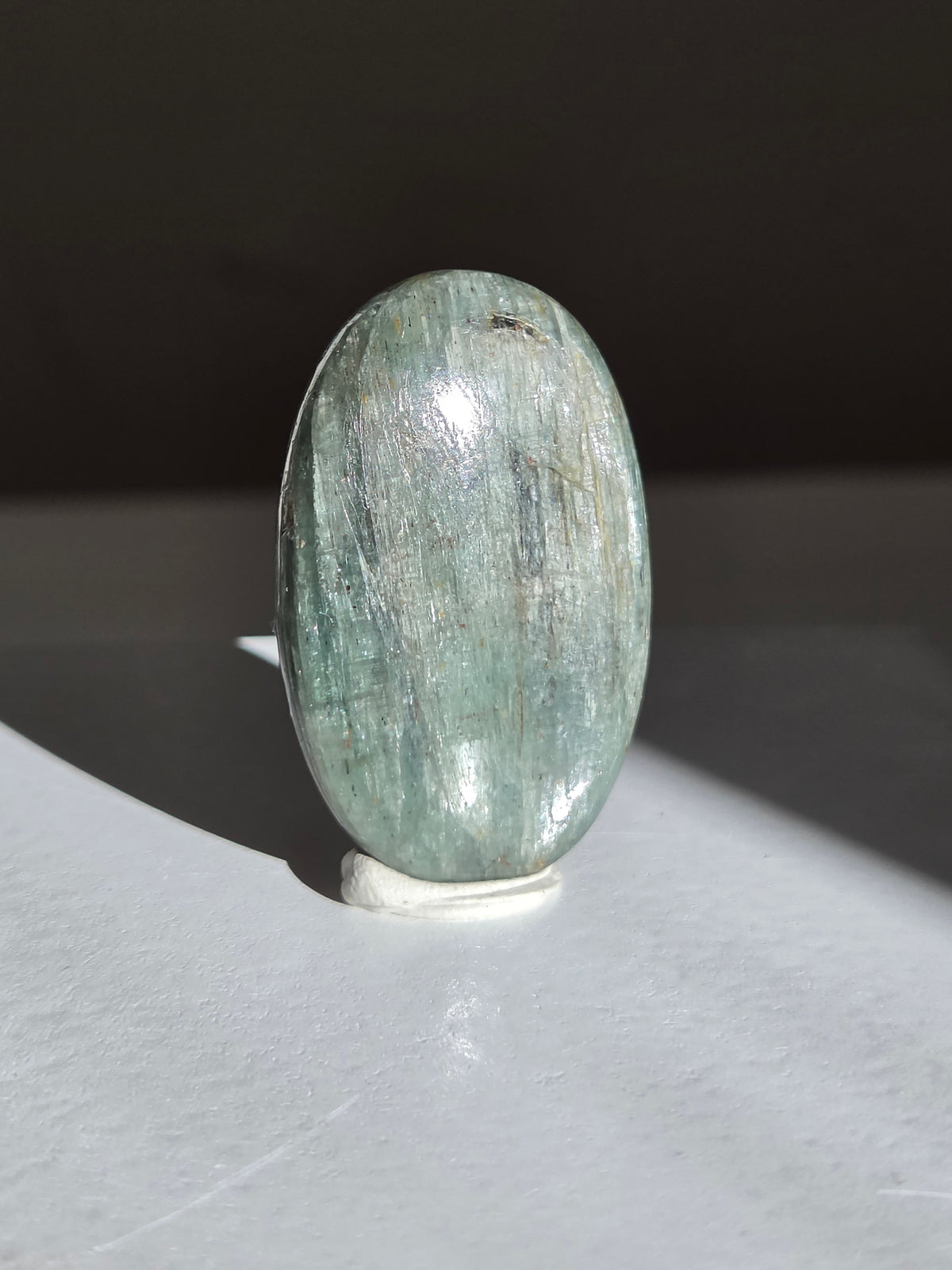 Green Kyanite Mini Palm 001