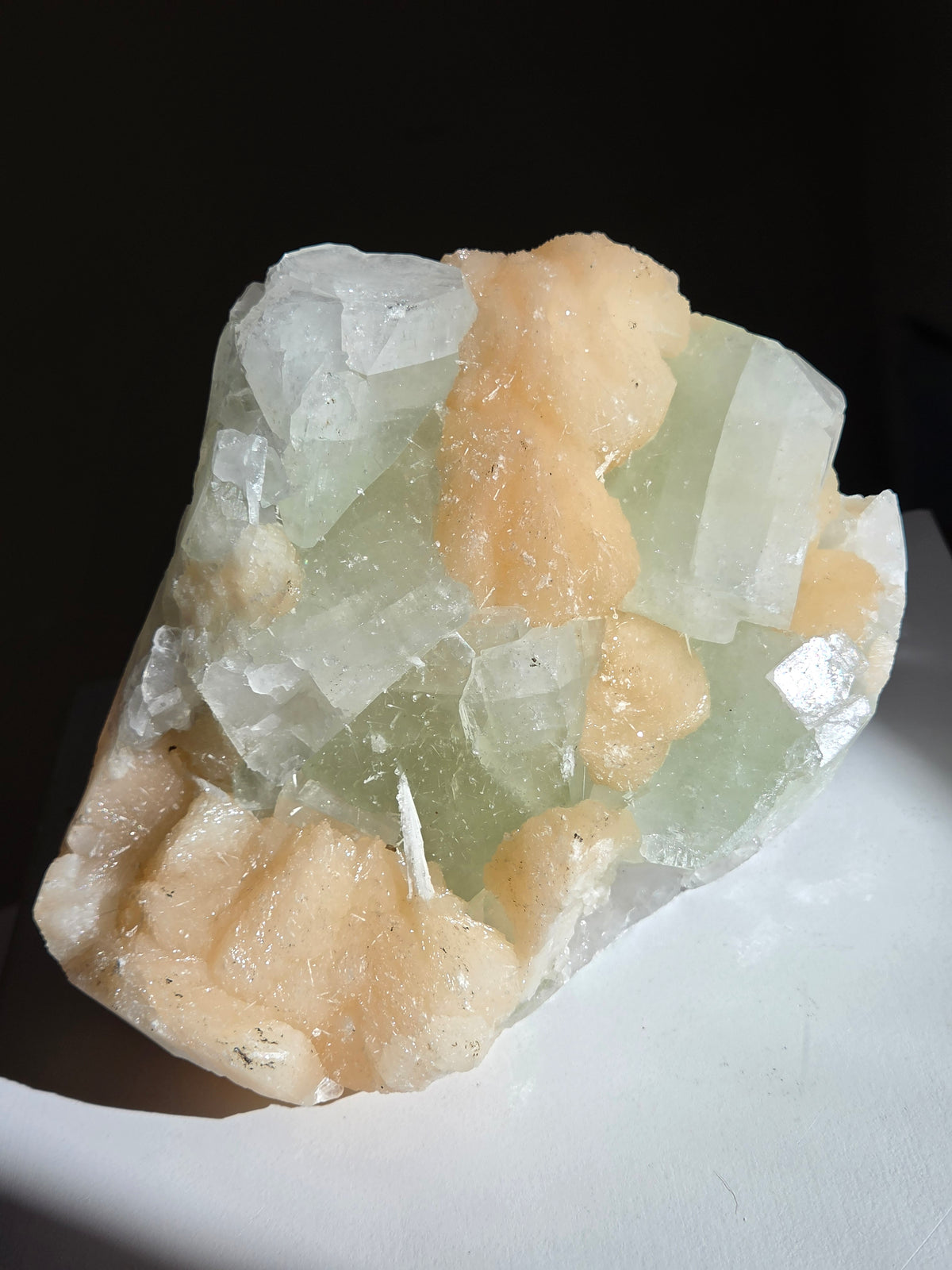 Apophyllite x Stilbite 008