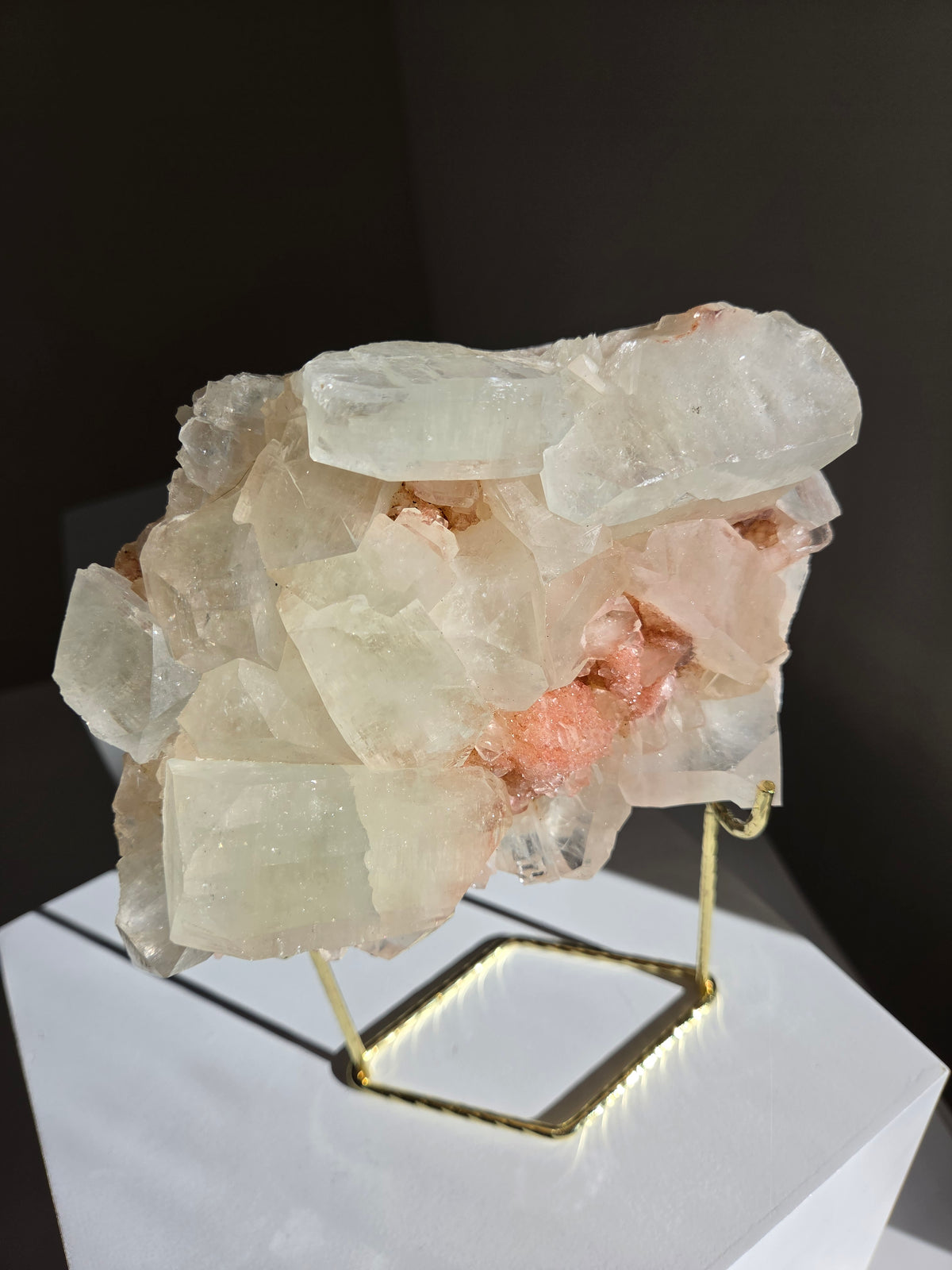 Apophyllite x Stilbite on stand 006