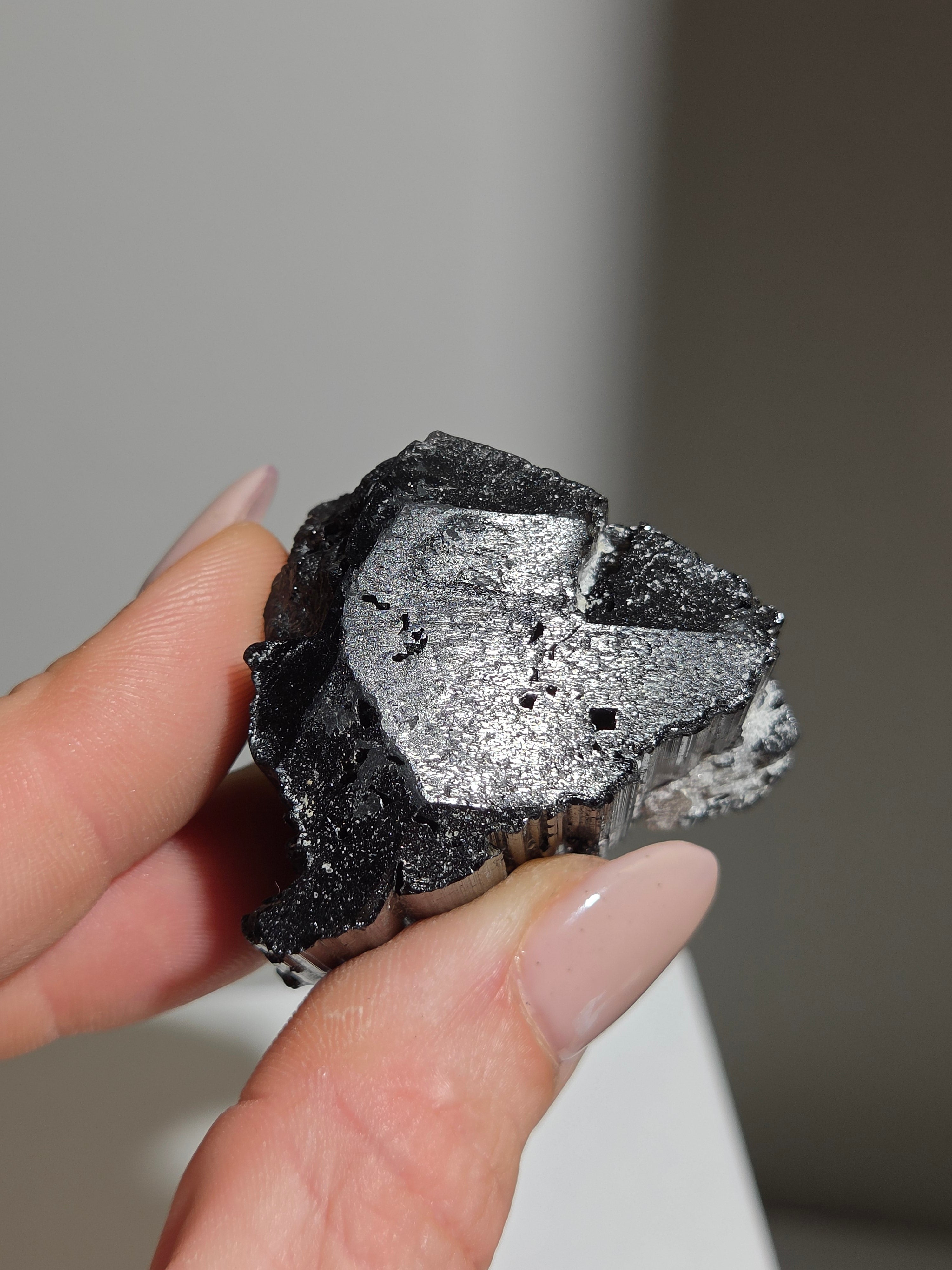Raw Black Tourmaline 001