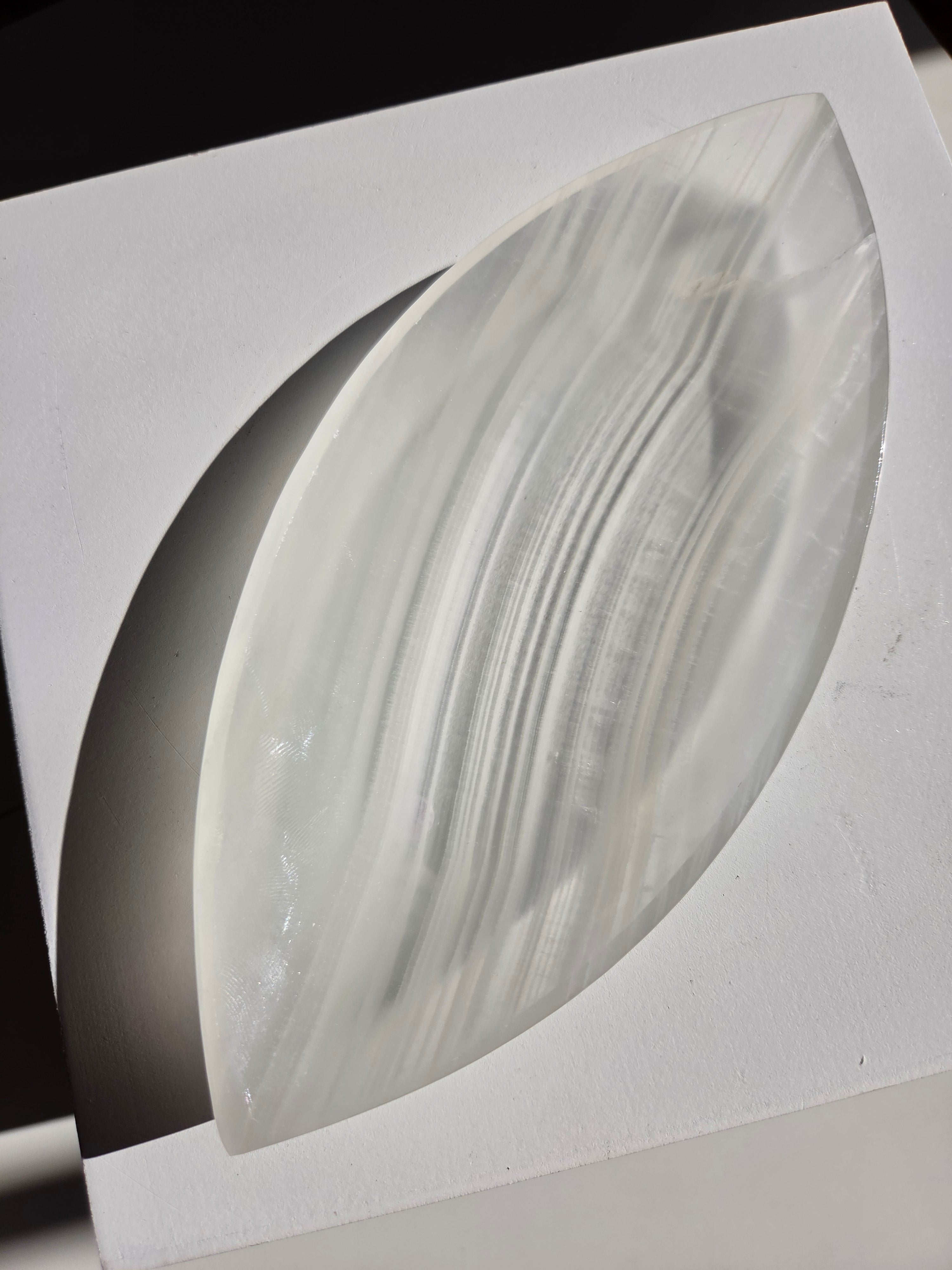 Onyx Marquise Dish 001