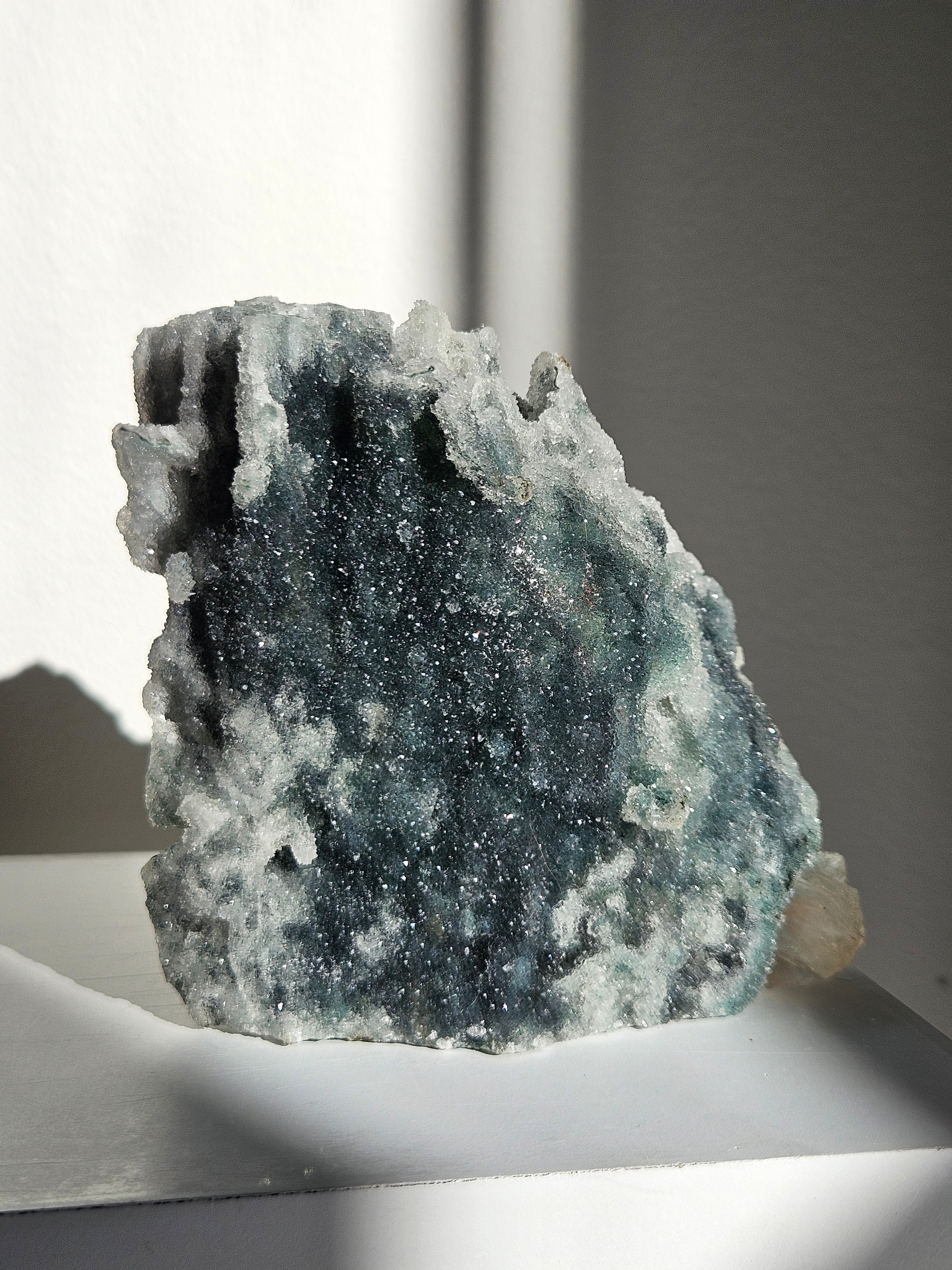 Apophyllite on Black Chalcedony 033