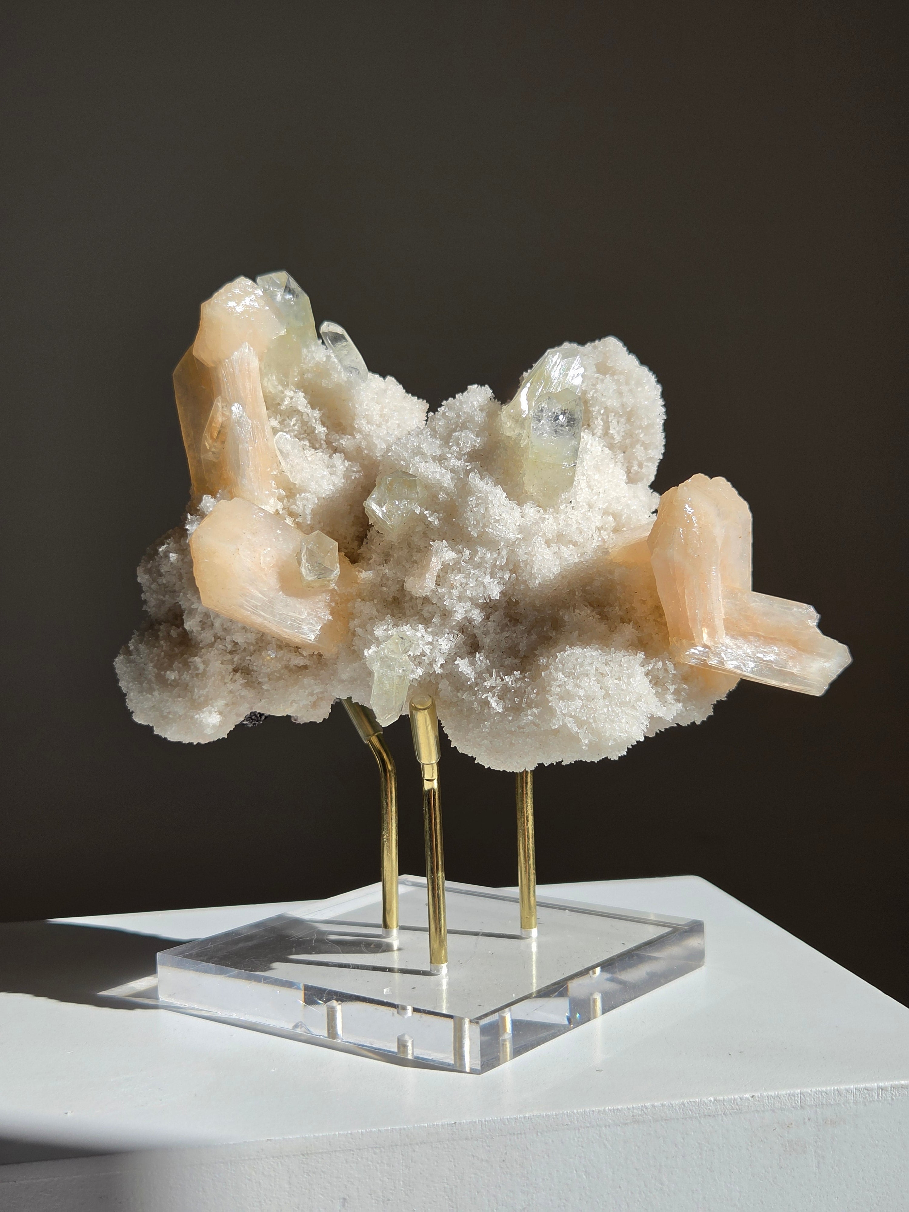 Apophyllite x Stilbite 003
