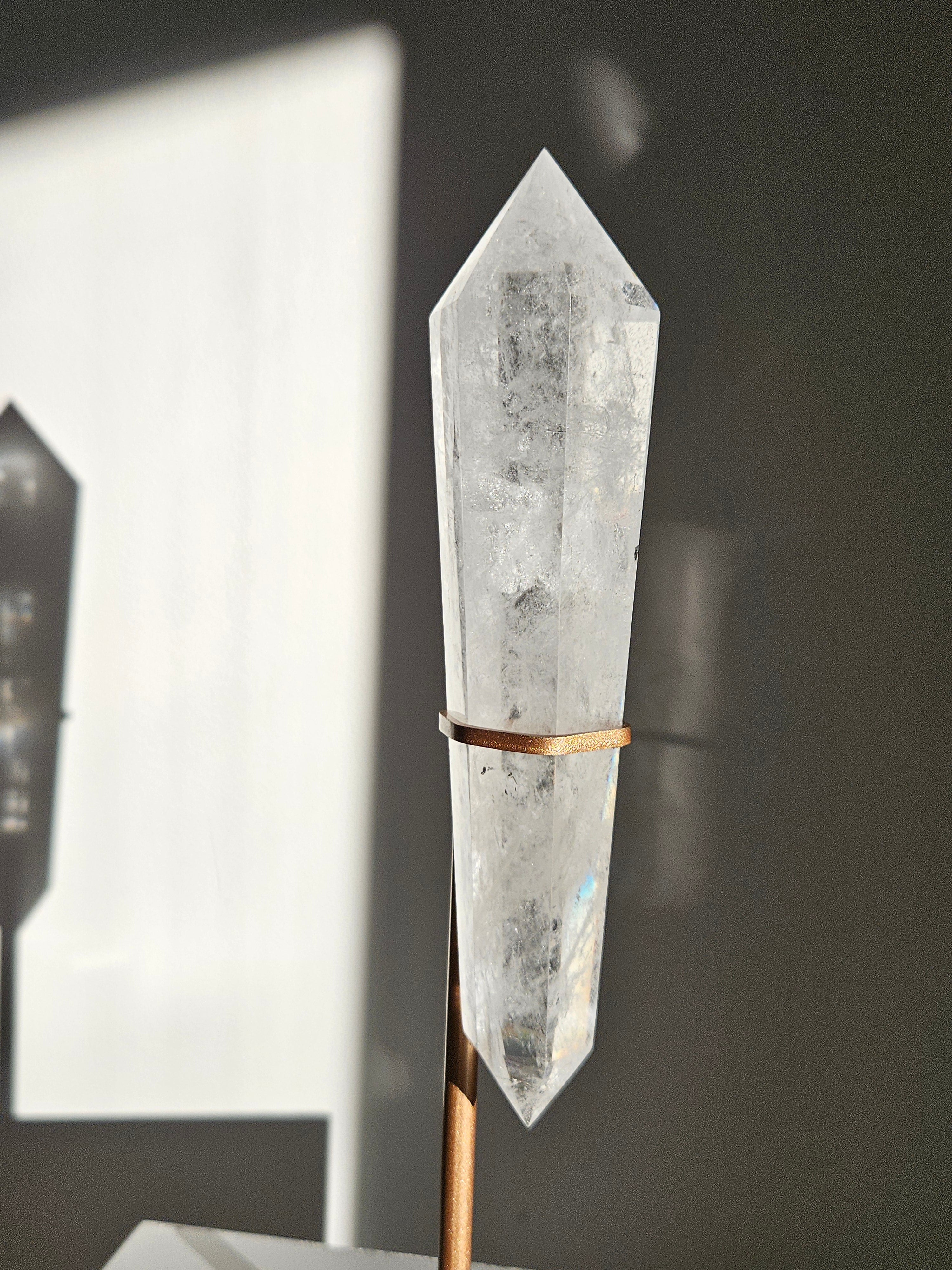 Quartz Wand on Stand 001