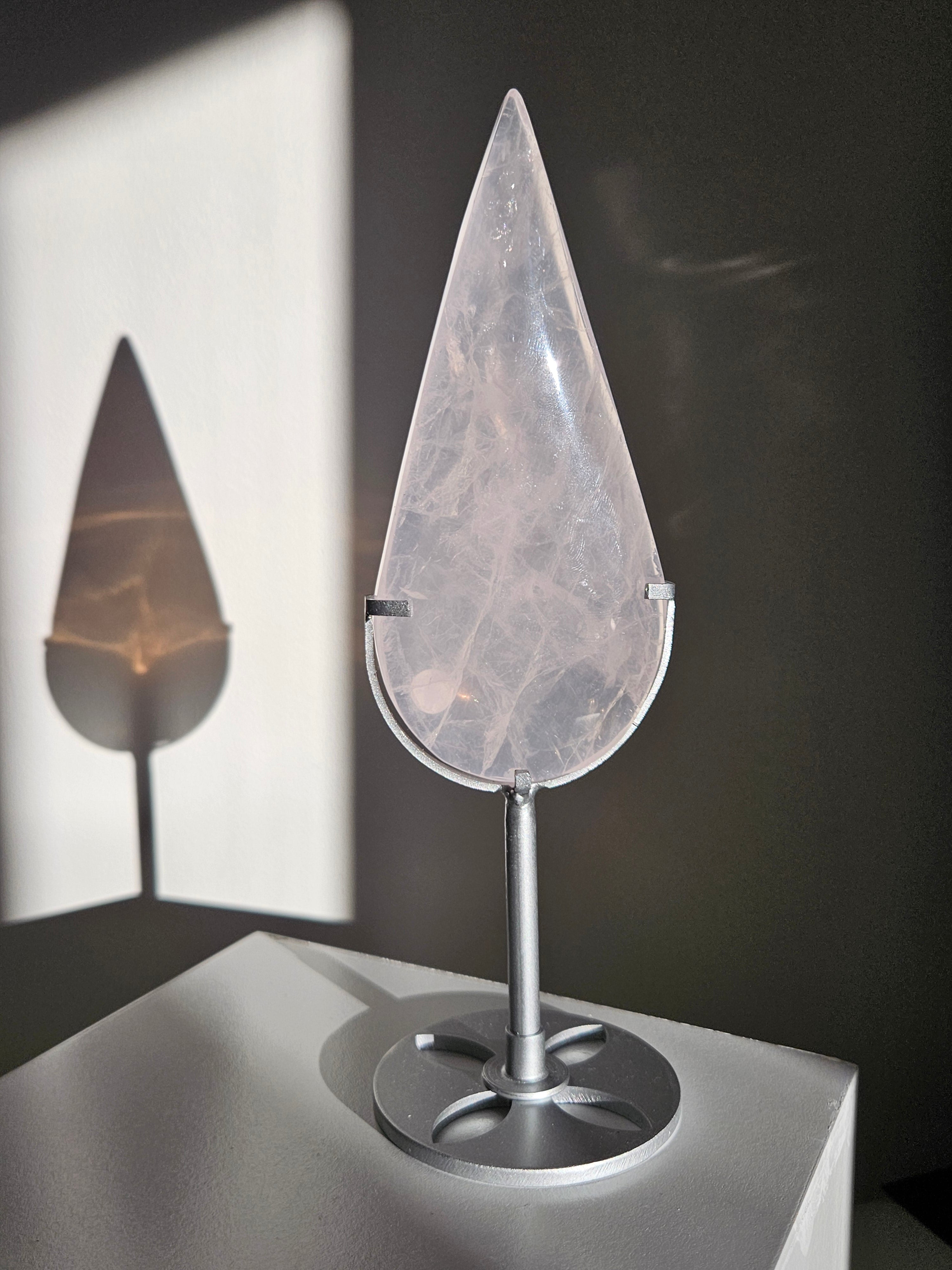 Rose Quartz Teardrop on Stand 002