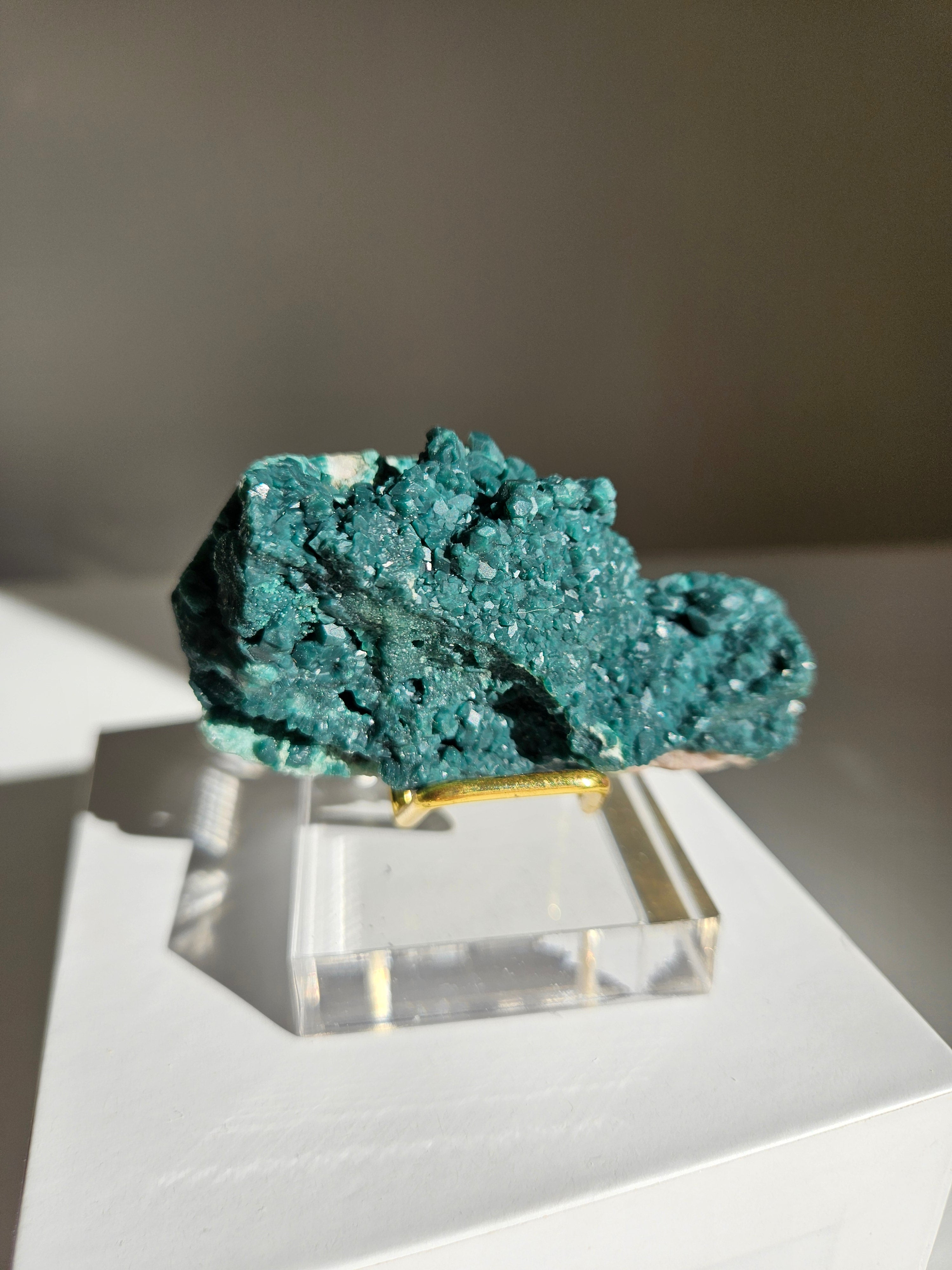 Marshy Green Apophyllite 005