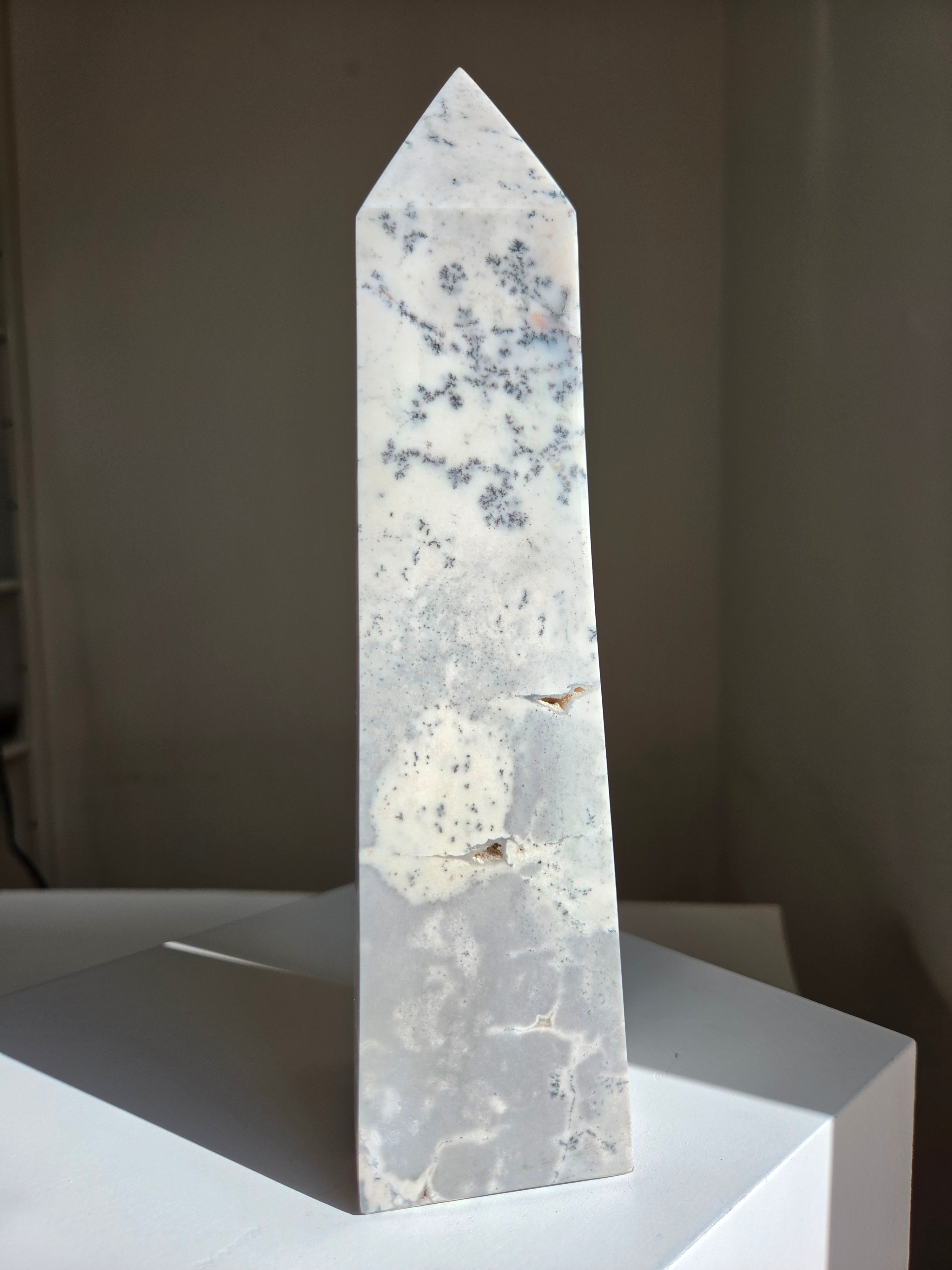 Dendritic Opal Tower 004