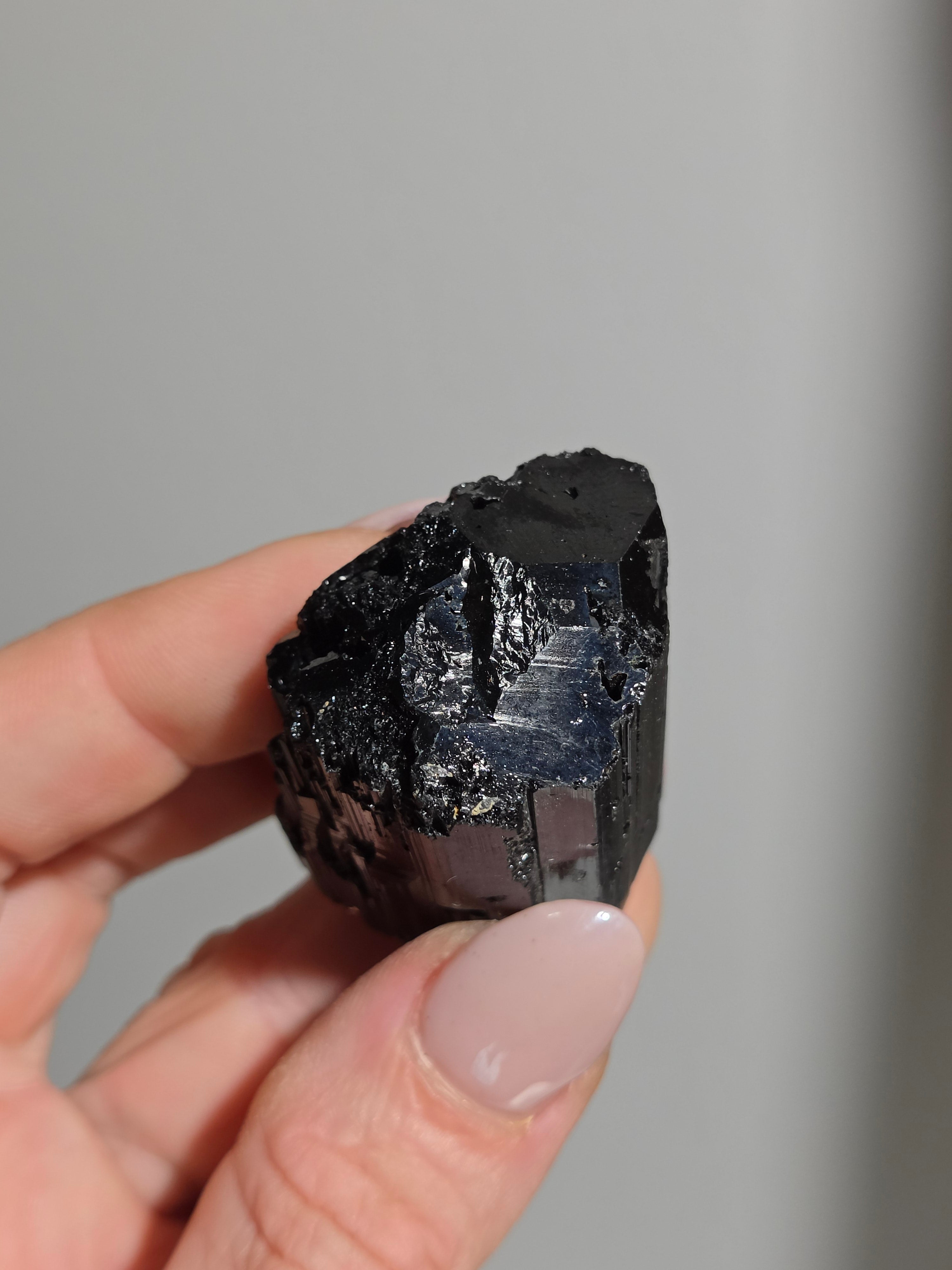 Raw Black Tourmaline 006