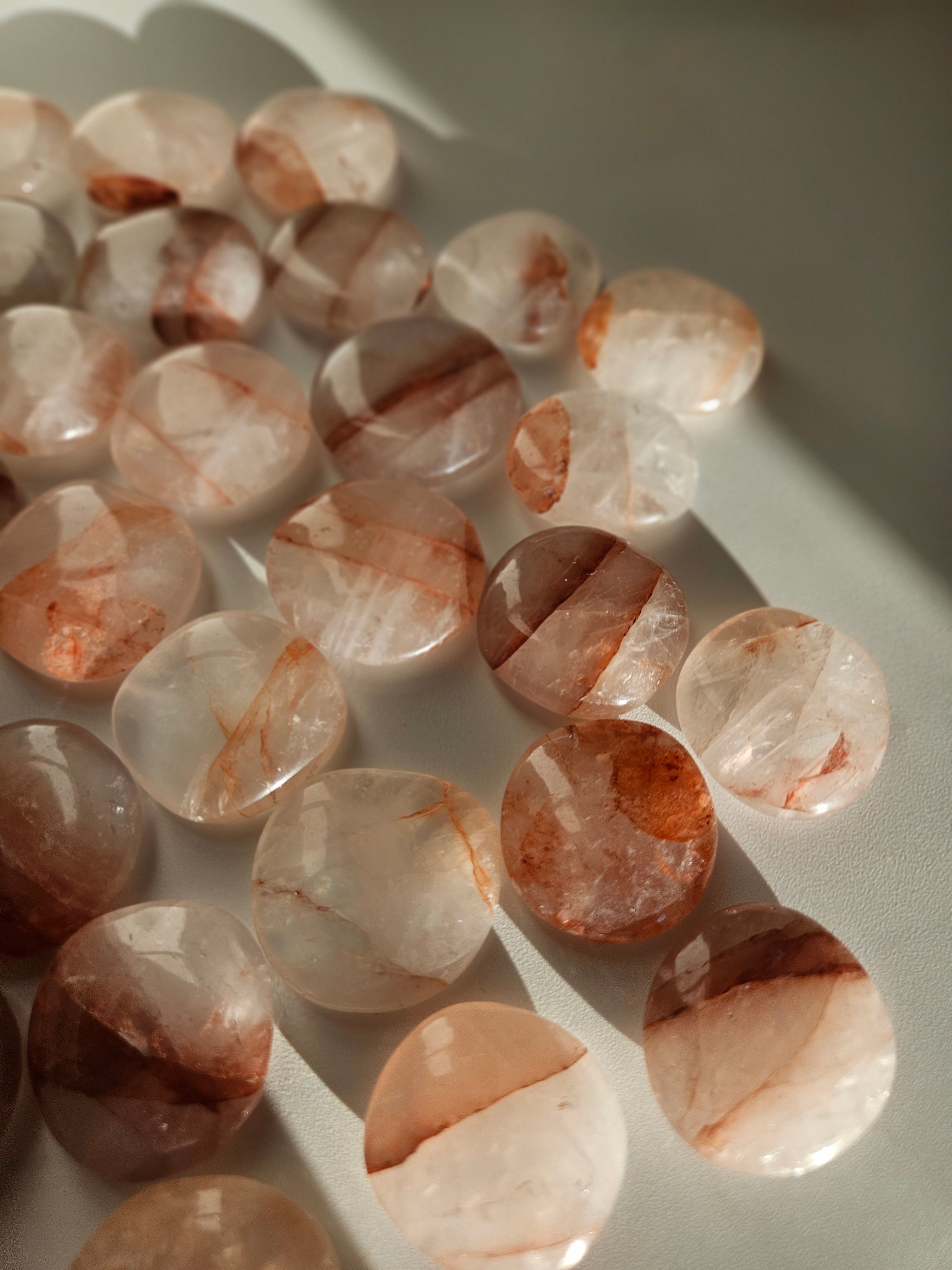 Hematoid Quartz Mini Flat