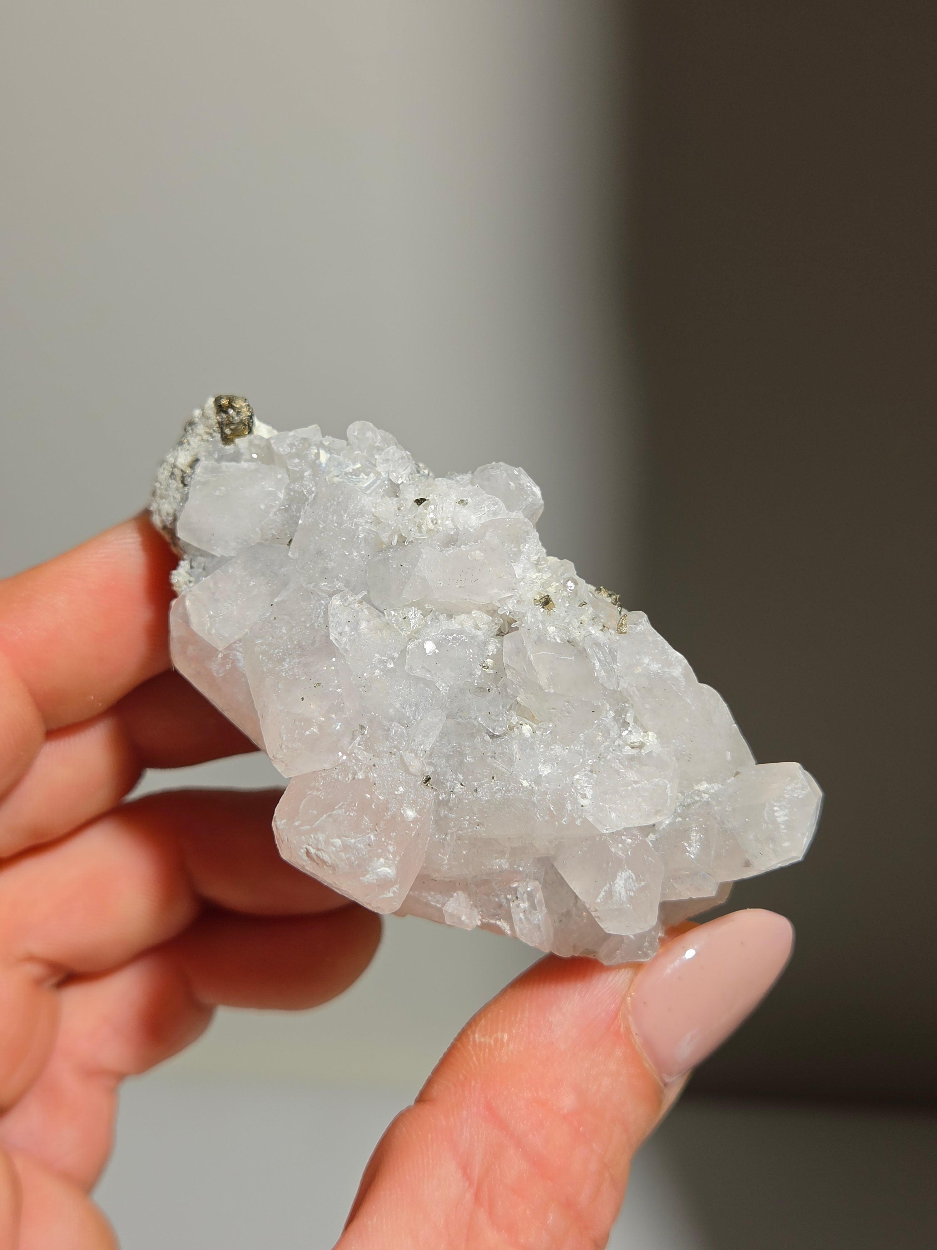 Pyrite x UV Calcite 002