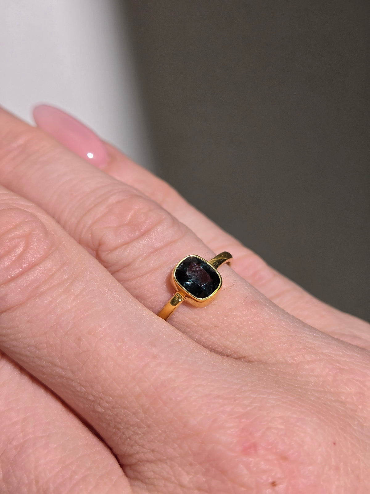 Size 8 | Spinel Ring | gold 003