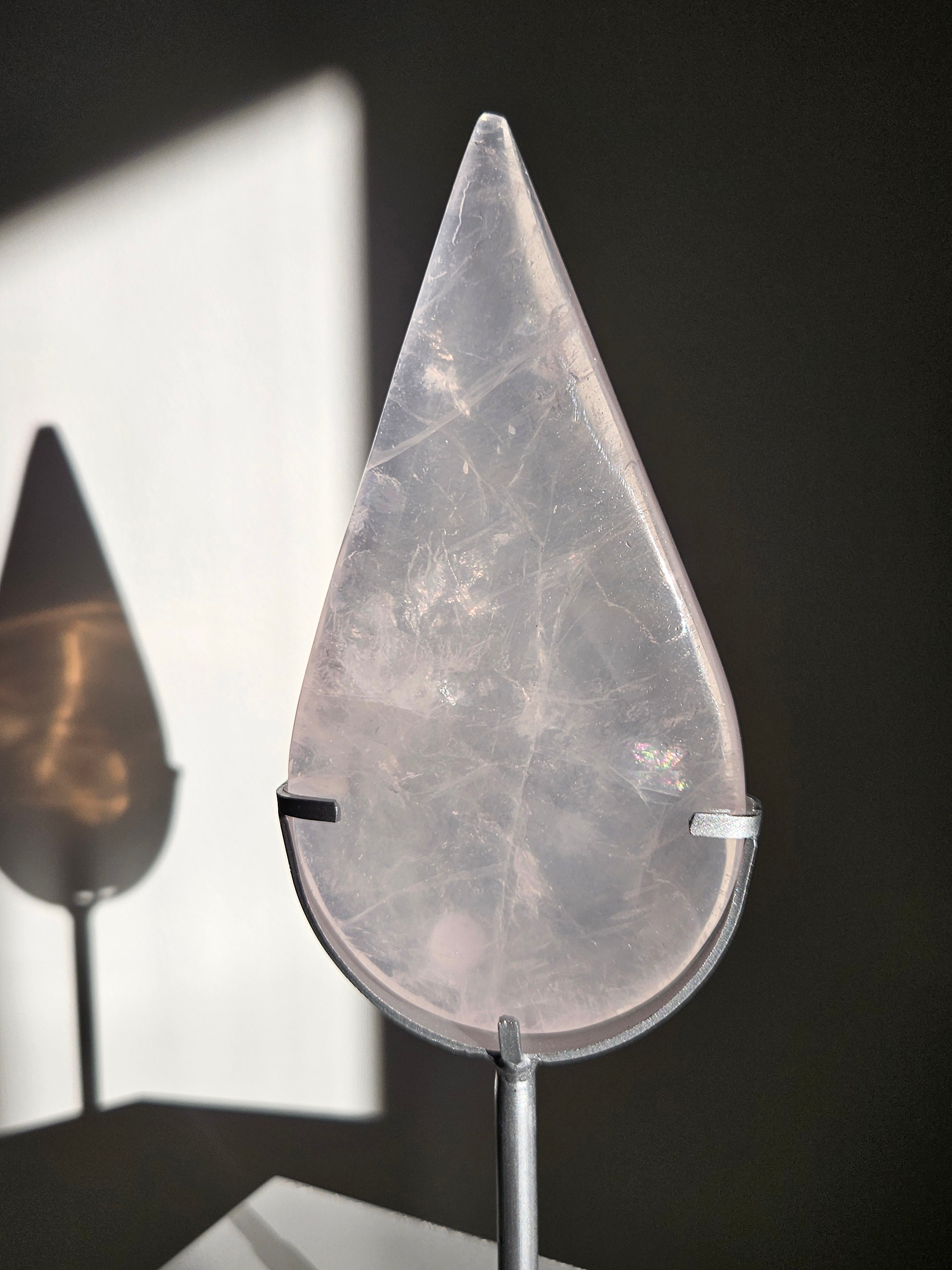 Rose Quartz Teardrop on Stand 001