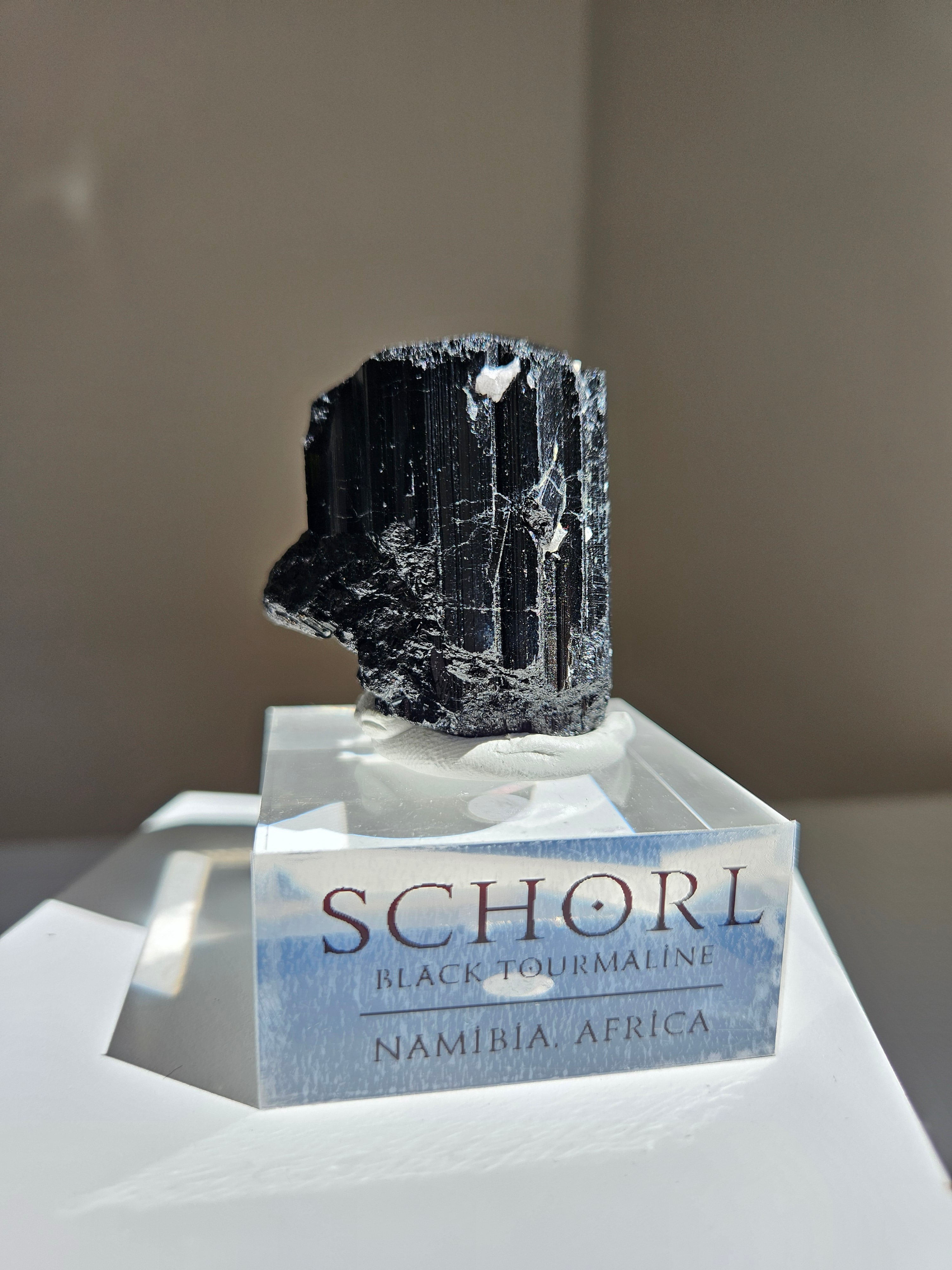 Black Tourmaline 010