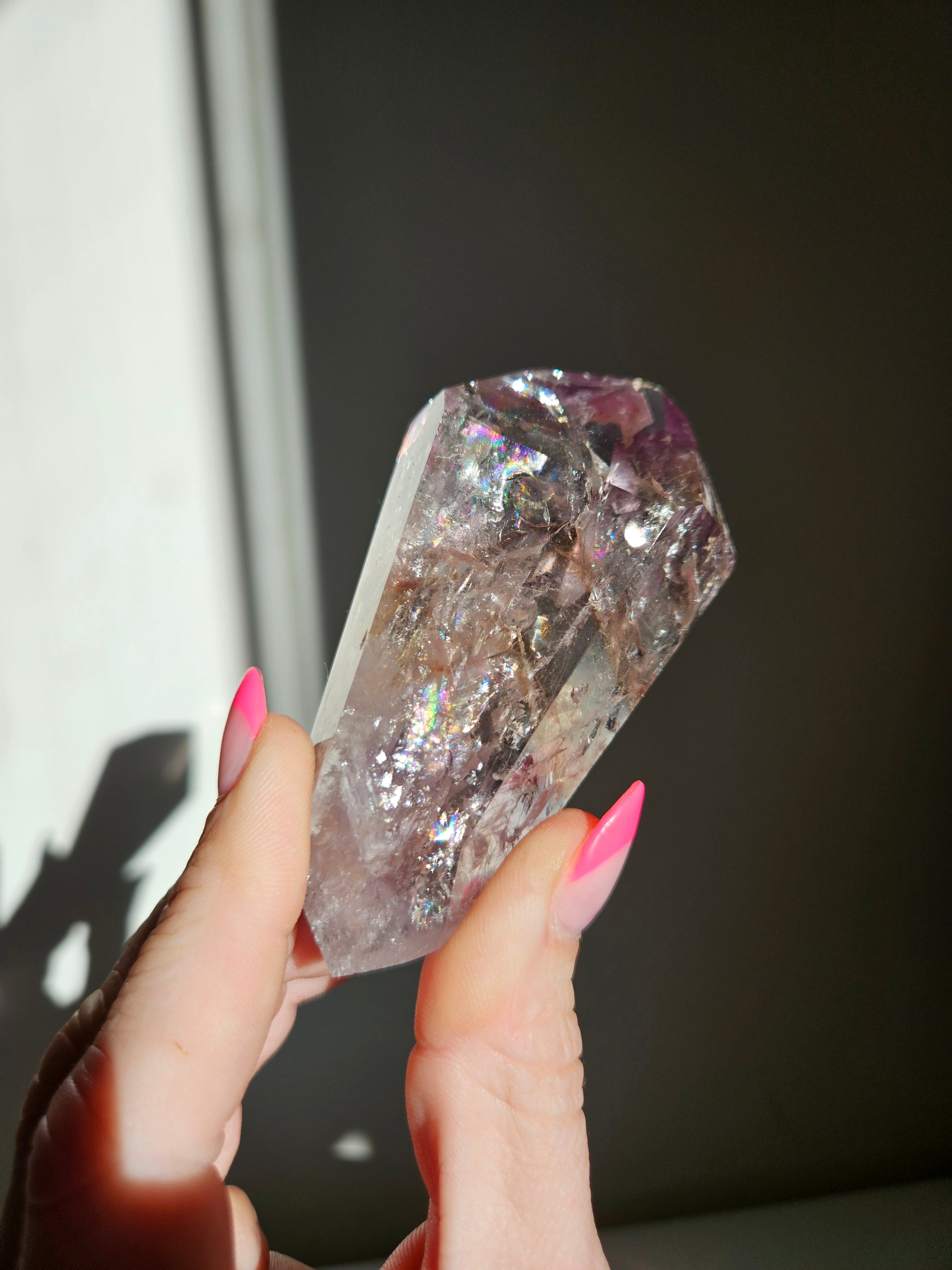 UV reactive Amethyst Wand 007